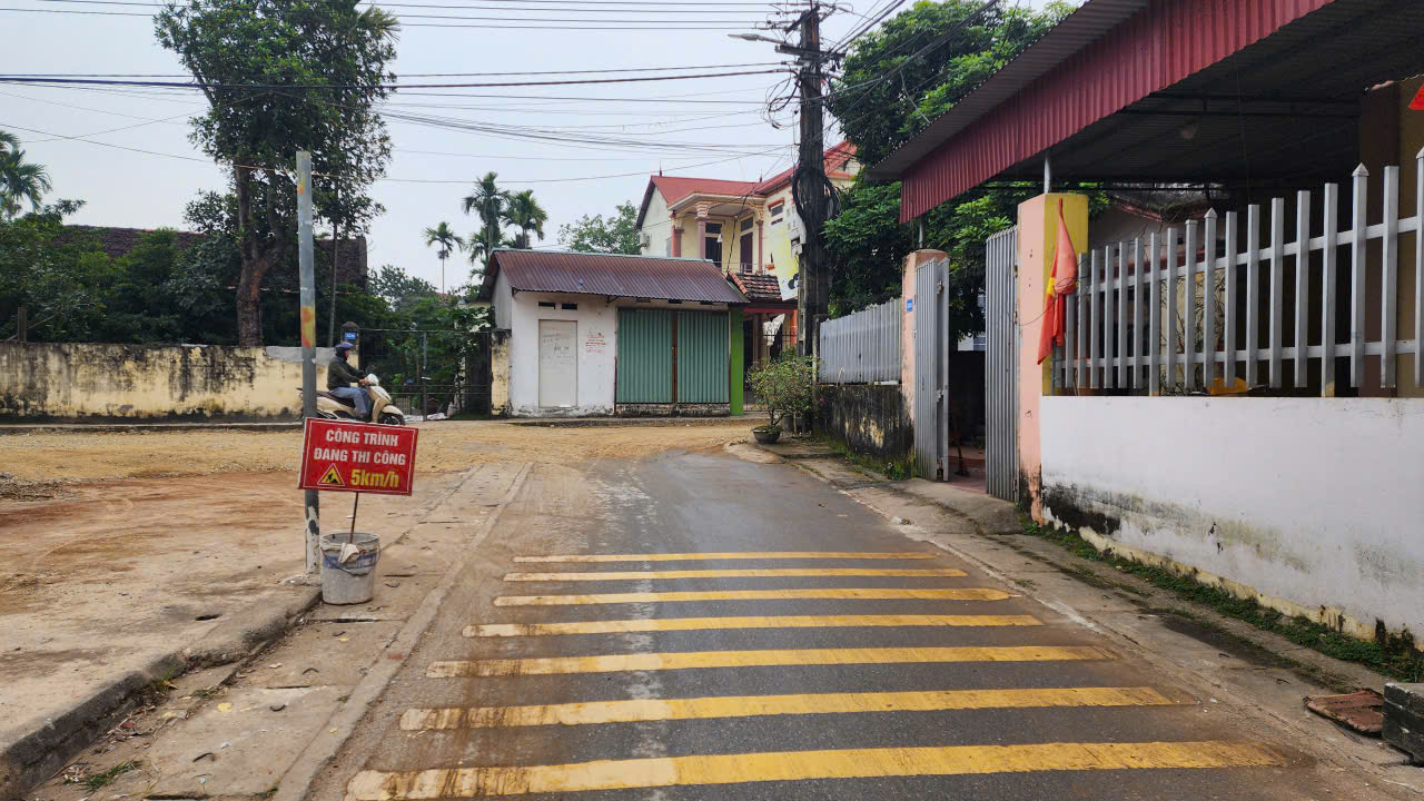 Ph&uacute; Thọ: Tu&acirc;n thủ Th&ocirc;ng tư 41, nh&agrave; thầu đảm bảo an to&agrave;n giao th&ocirc;ng- Ảnh 3.