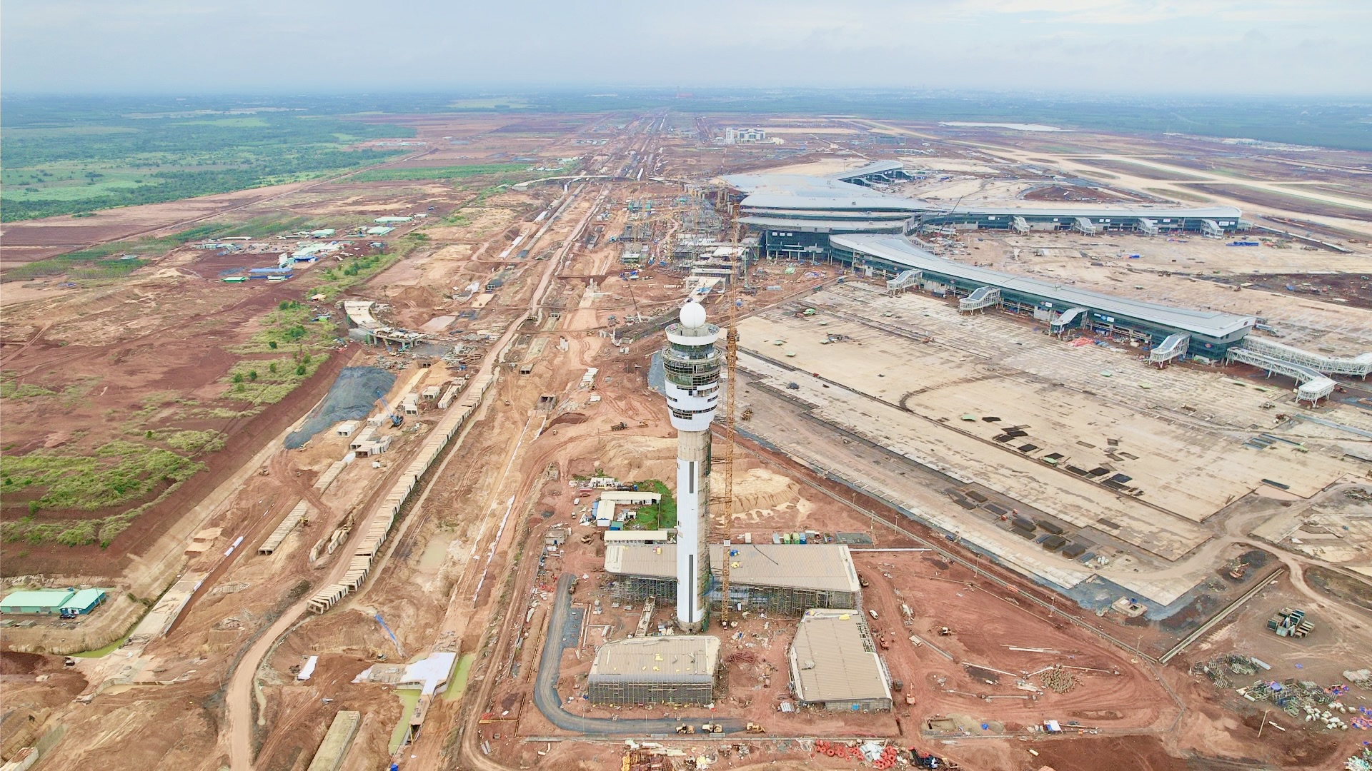 Ngắm diện mạo tháp không lưu sừng sững 123m giữa sân bay Long Thành- Ảnh 1. Ngắm diện mạo tháp không lưu sừng sững 123m giữa sân bay Long Thành- Ảnh 1.