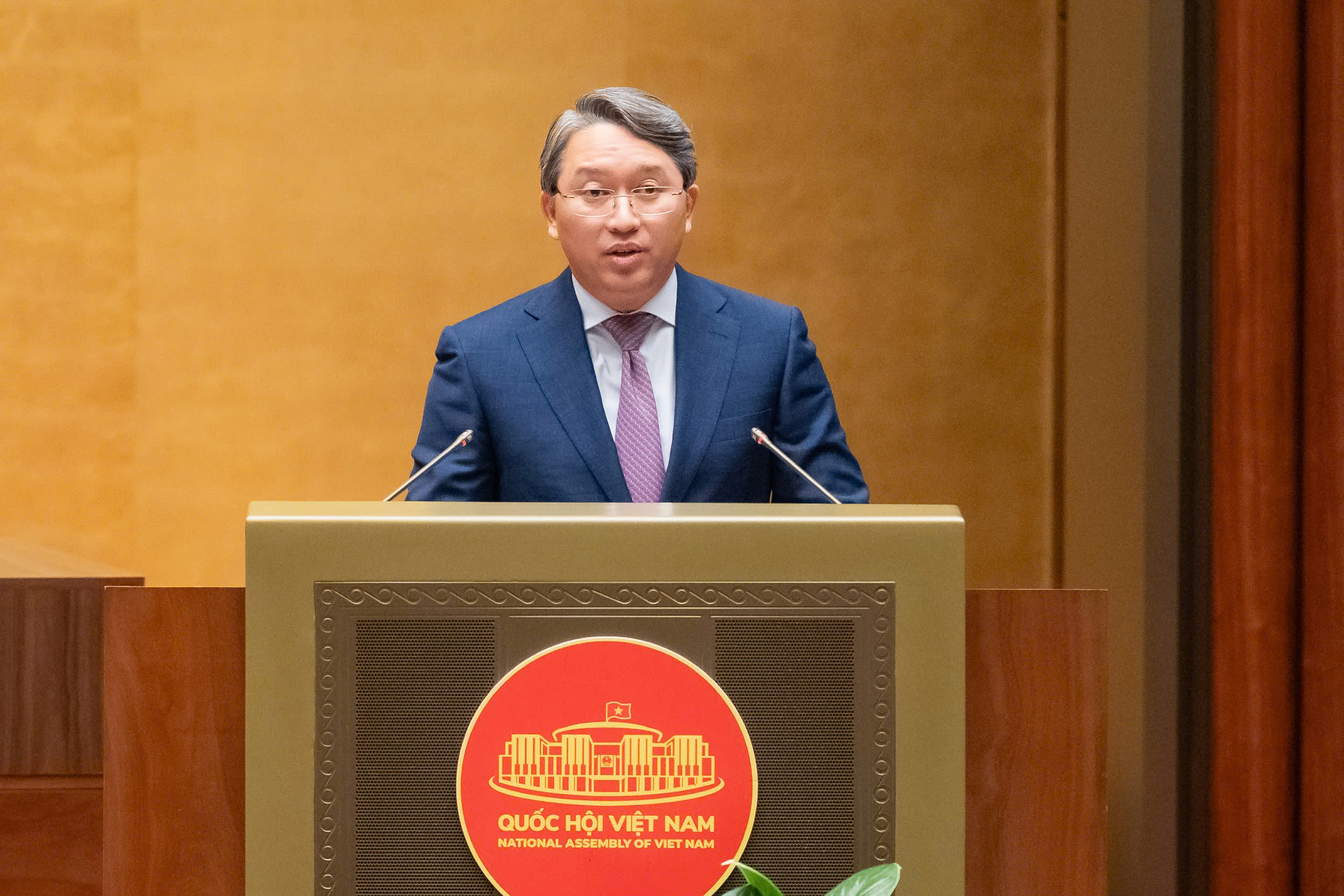 Quốc hội th&ocirc;ng qua 2 luật về gi&aacute;m định tư ph&aacute;p, thi h&agrave;nh &aacute;n d&acirc;n sự- Ảnh 1.