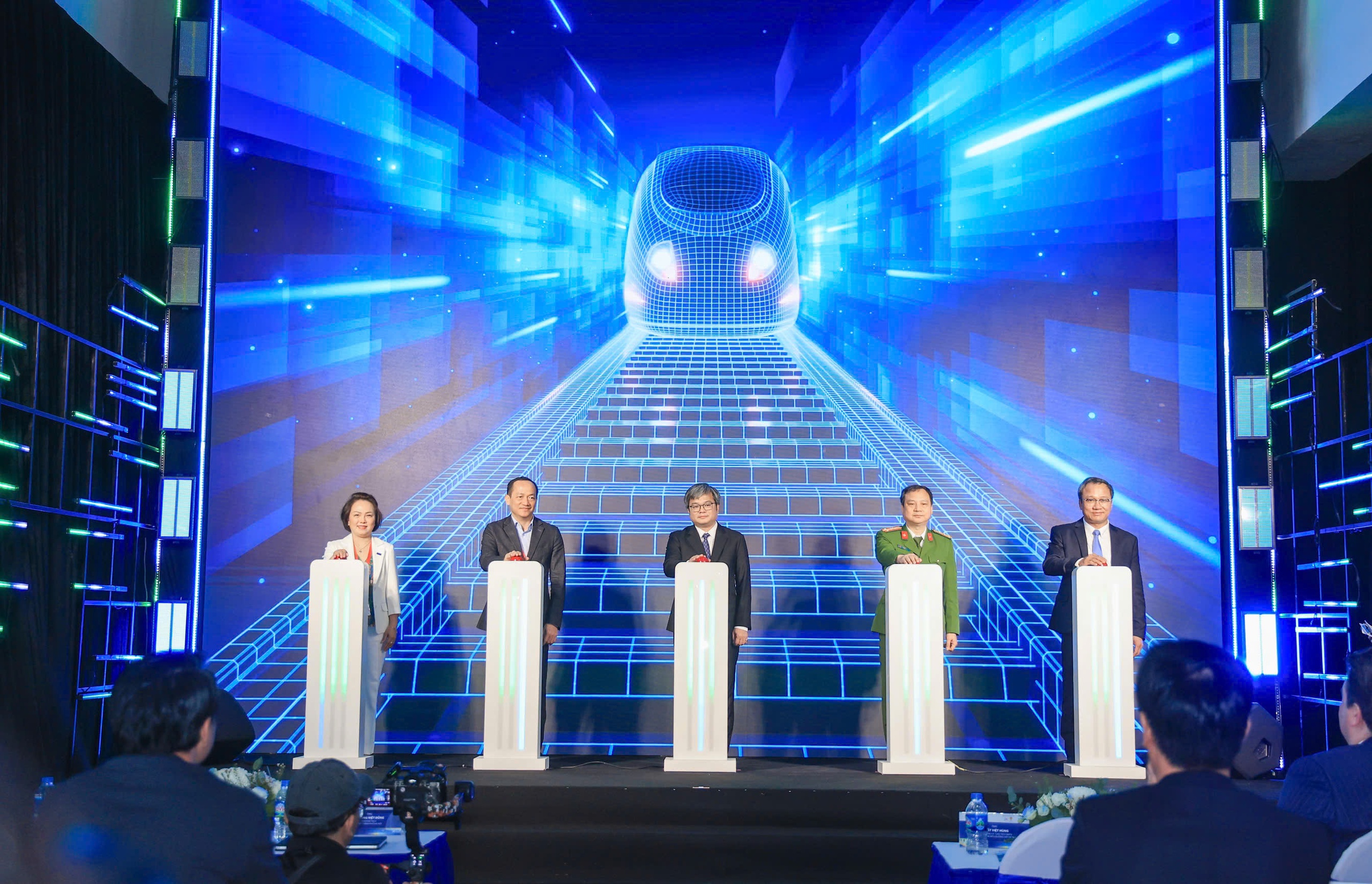 Ch&iacute;nh thức &aacute;p dụng thẻ v&eacute; kiểm so&aacute;t tự động tr&ecirc;n tuyến 2A C&aacute;t Linh - H&agrave; Đ&ocirc;ng- Ảnh 5.