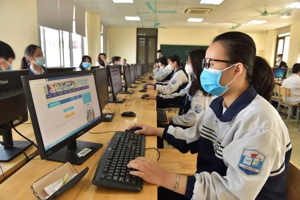 15 th&iacute; sinh đạt giải V&ograve;ng 1 Cuộc thi "V&igrave; An to&agrave;n giao th&ocirc;ng Thủ đ&ocirc;" năm 2025- Ảnh 1.