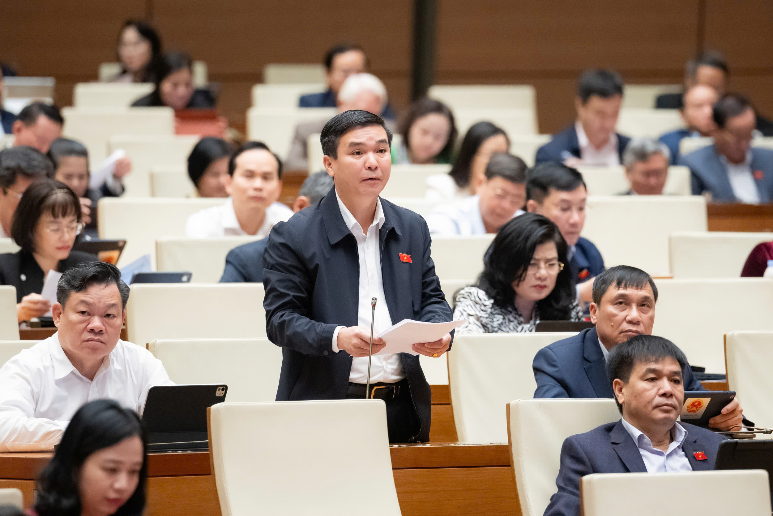 Ph&acirc;n quyền triệt để cho cấp x&atilde; chủ động thực hiện chương tr&igrave;nh n&ocirc;ng th&ocirc;n mới, giảm ngh&egrave;o- Ảnh 3.