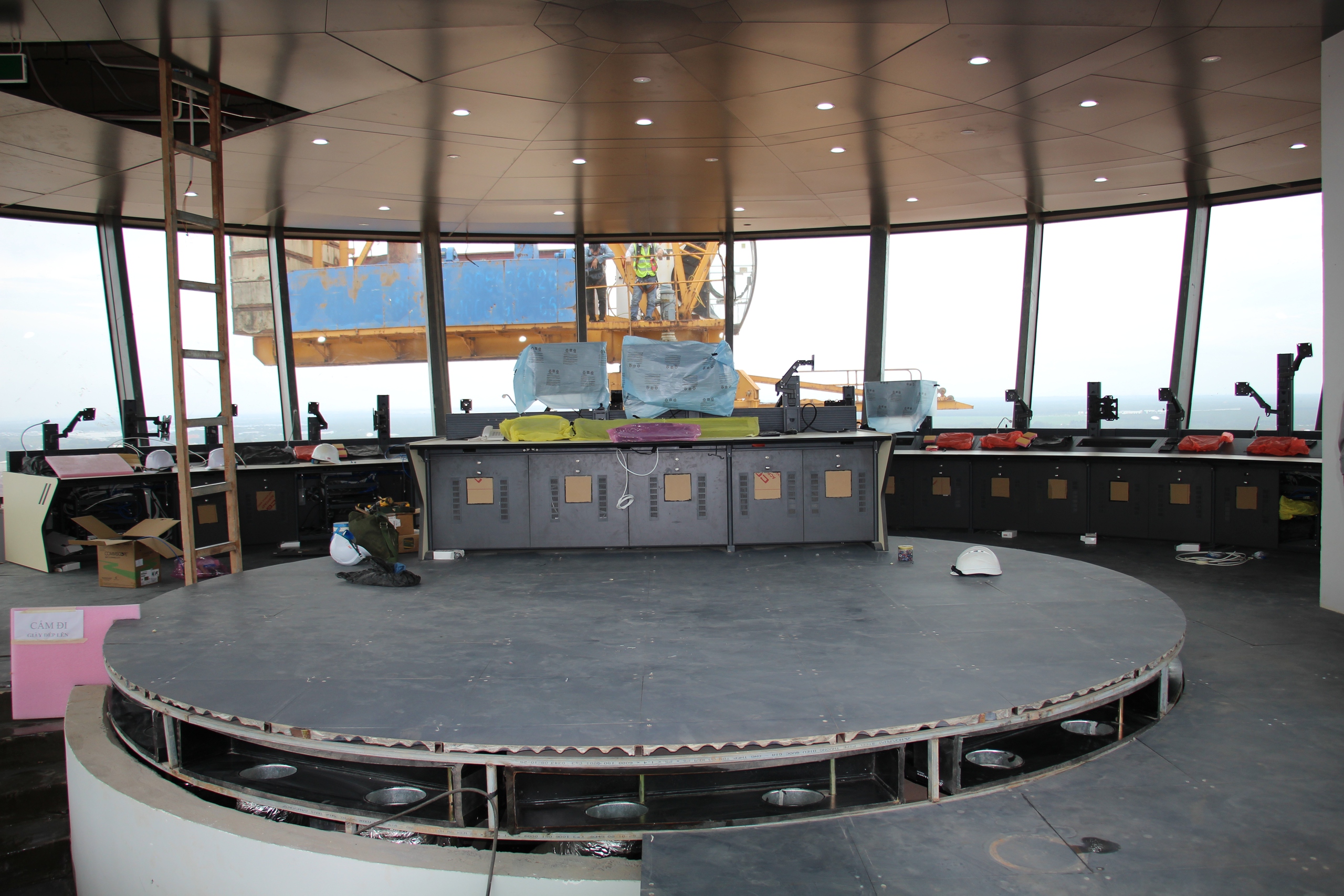 Ngắm diện mạo tháp không lưu sừng sững 123m giữa sân bay Long Thành- Ảnh 10. Ngắm diện mạo tháp không lưu sừng sững 123m giữa sân bay Long Thành- Ảnh 10.