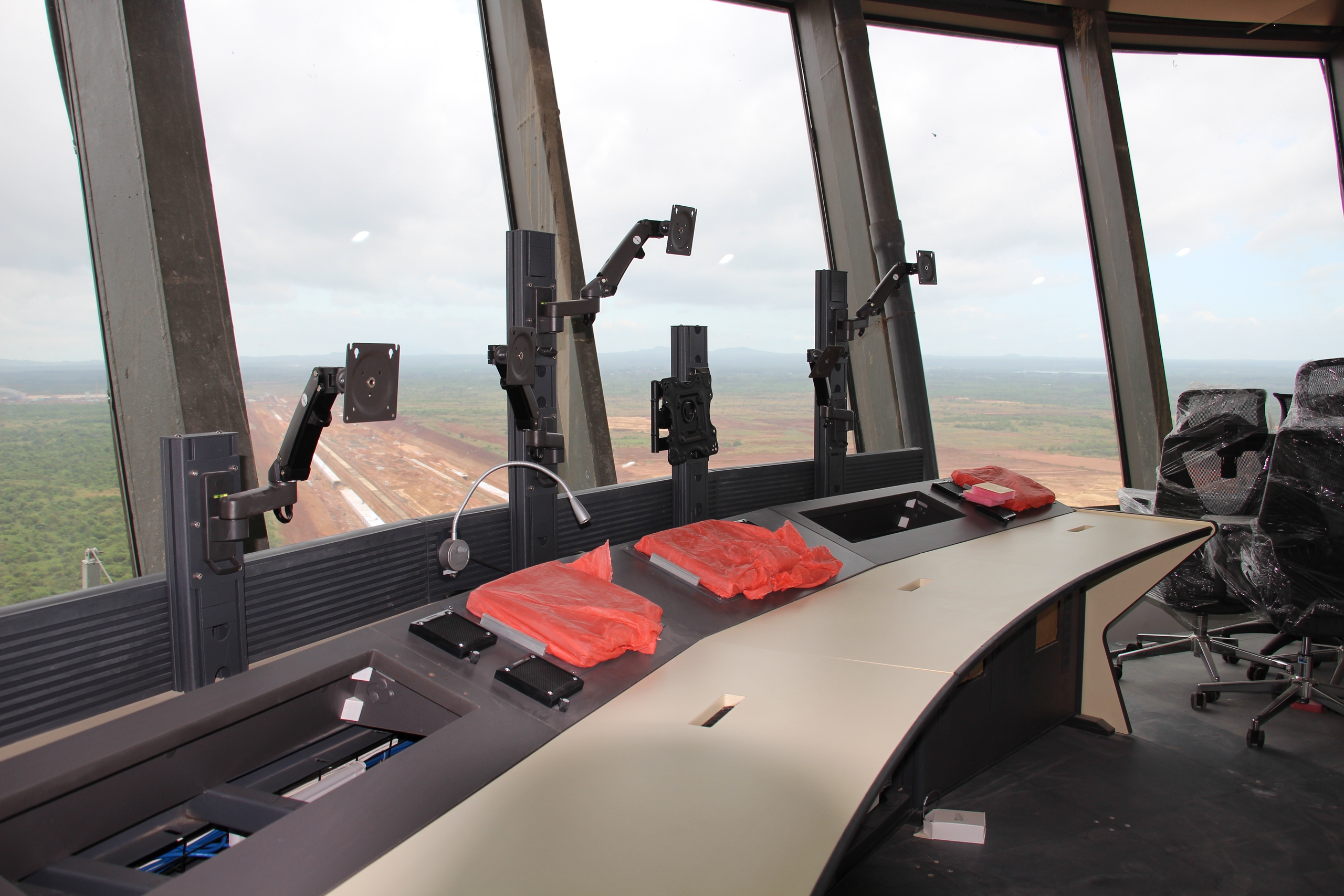 Ngắm diện mạo tháp không lưu sừng sững 123m giữa sân bay Long Thành- Ảnh 14. Ngắm diện mạo tháp không lưu sừng sững 123m giữa sân bay Long Thành- Ảnh 14.