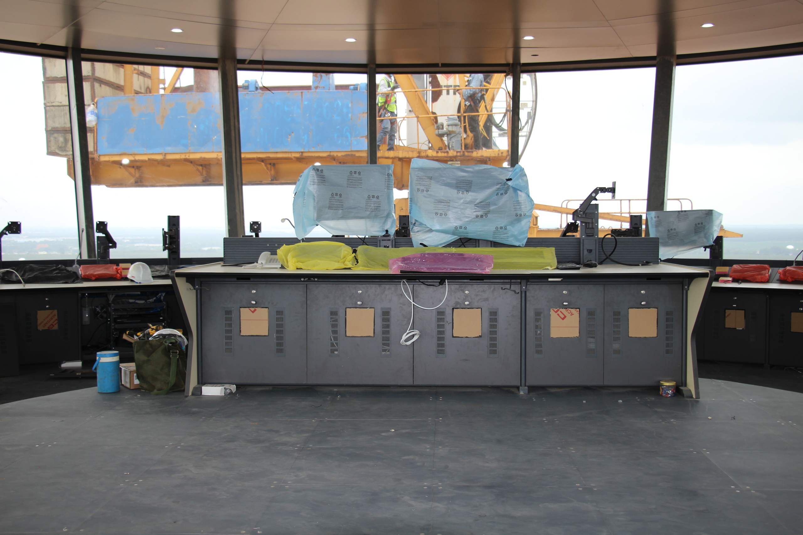 Ngắm diện mạo tháp không lưu sừng sững 123m giữa sân bay Long Thành- Ảnh 11. Ngắm diện mạo tháp không lưu sừng sững 123m giữa sân bay Long Thành- Ảnh 11.