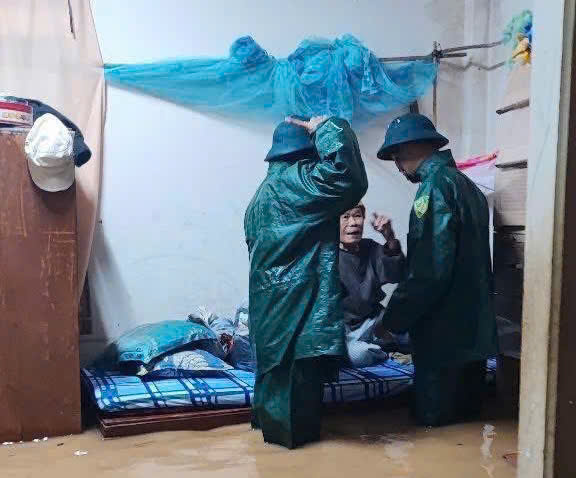 L&acirc;m Đồng y&ecirc;u cầu vận h&agrave;nh nghi&ecirc;m hồ chứa, bảo đảm an to&agrave;n hạ du trong mưa lũ- Ảnh 2.