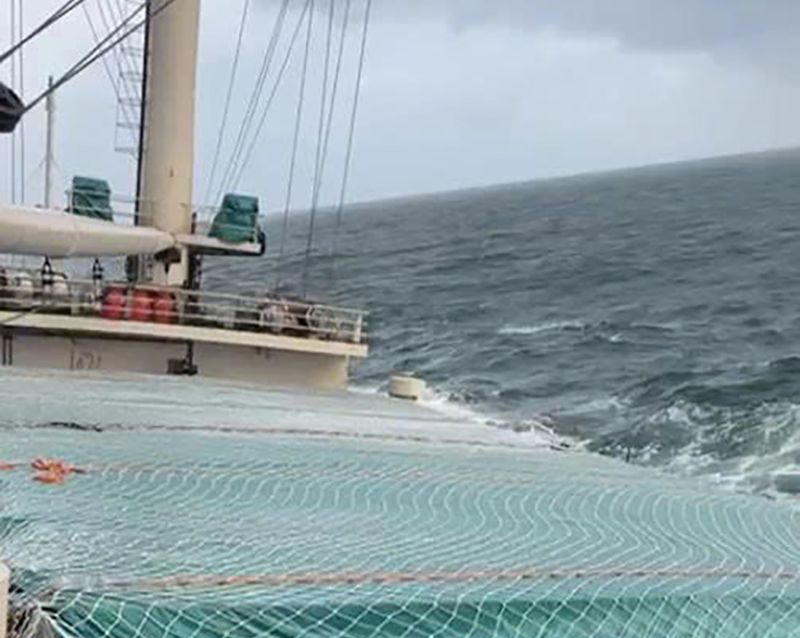 Phối hợp quốc tế cứu nhiều thuyền vi&ecirc;n Việt Nam gặp sự cố tr&ecirc;n v&ugrave;ng biển Malaysia- Ảnh 2.