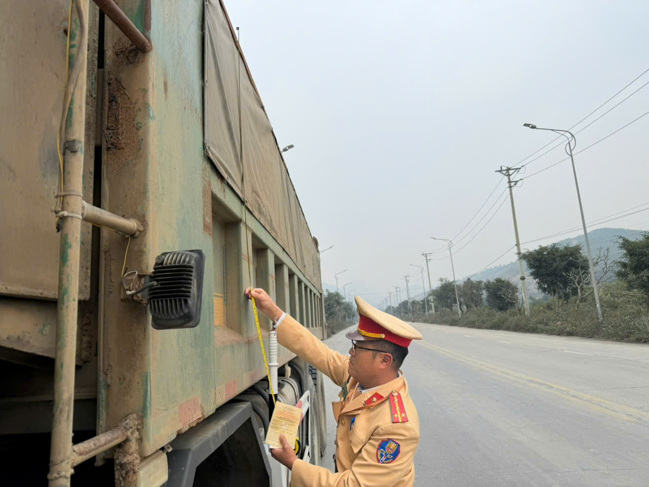 Phú Thọ: Thông tư 39 góp phần giảm vi phạm về xe cơi nới, chở quá tải- Ảnh 5. Phú Thọ: Thông tư 39 góp phần giảm vi phạm về xe cơi nới, chở quá tải- Ảnh 5.