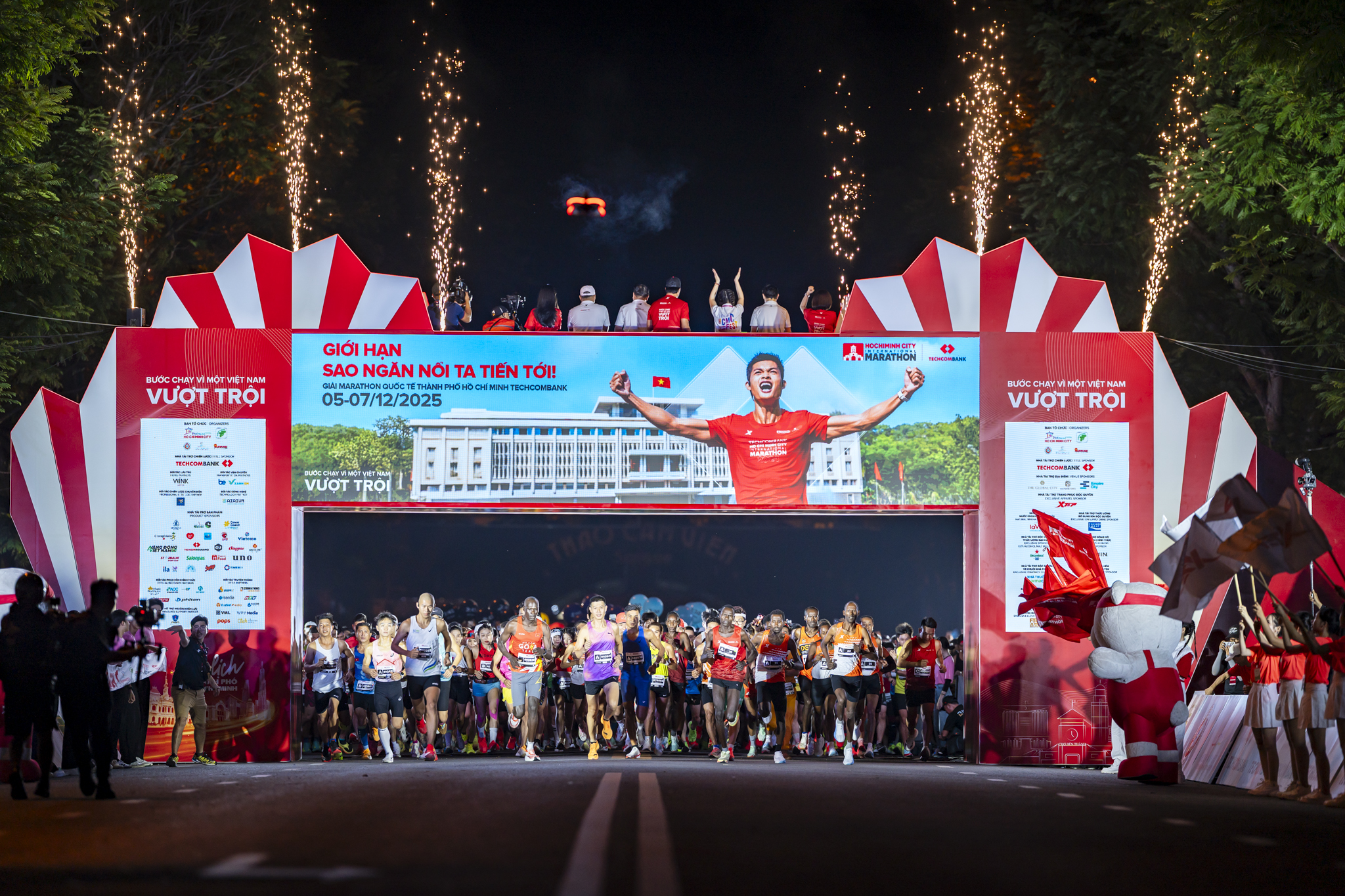 Giải Marathon Techcombank m&ugrave;a thứ 8: Khẳng định tầm v&oacute;c quốc tế, quy m&ocirc; h&agrave;ng đầu Việt Nam- Ảnh 1.