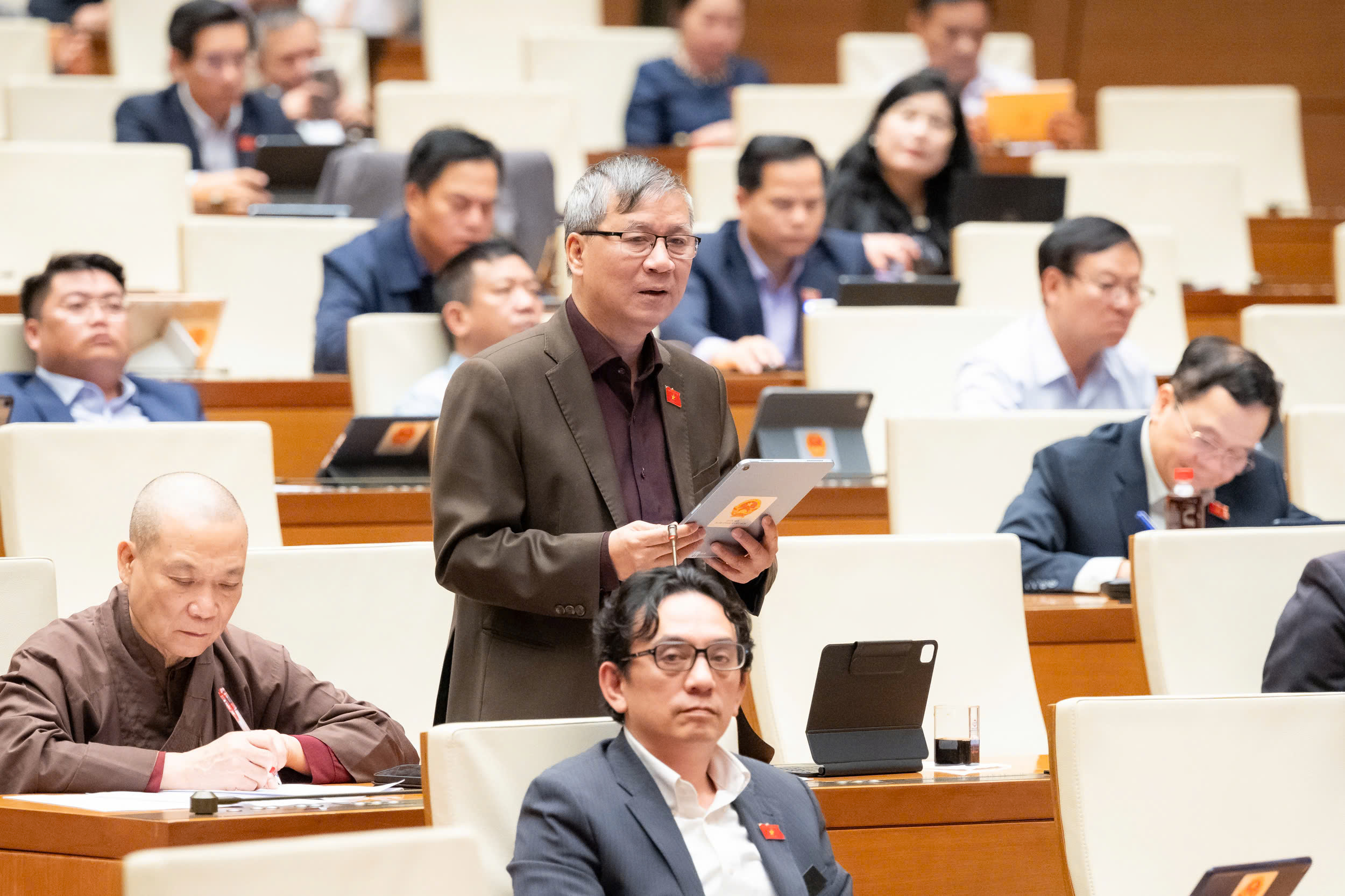 ĐBQH: Khuyến kh&iacute;ch ph&aacute;t triển điện hạt nh&acirc;n m&ocirc;-đun nhỏ cần lộ tr&igrave;nh v&agrave; kiểm so&aacute;t chặt chẽ- Ảnh 3.