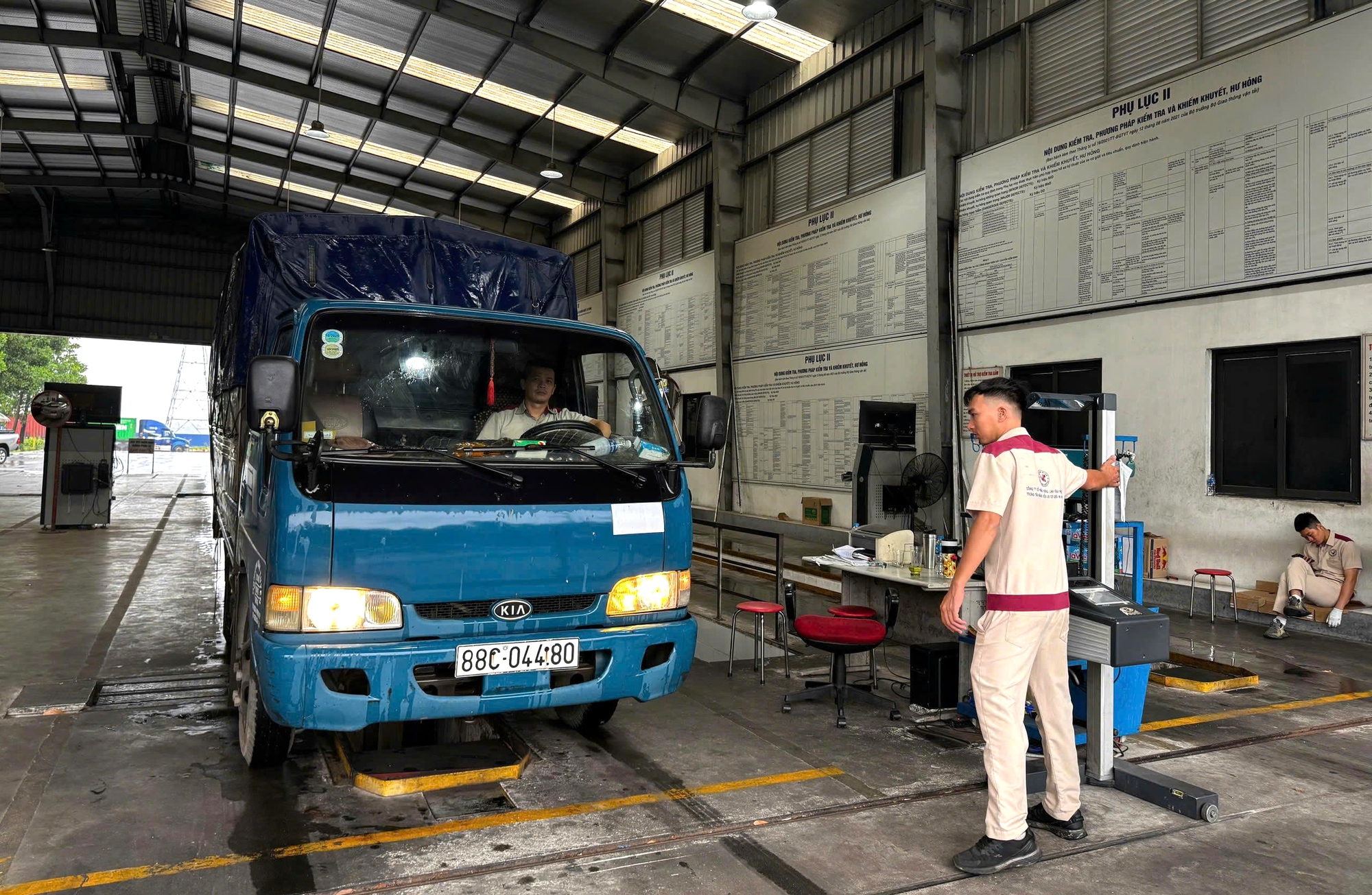 Quy định ni&ecirc;n hạn xe cơ giới: Giảm tai nạn, giảm &ocirc; nhiễm, n&acirc;ng chất lượng vận tải- Ảnh 1.