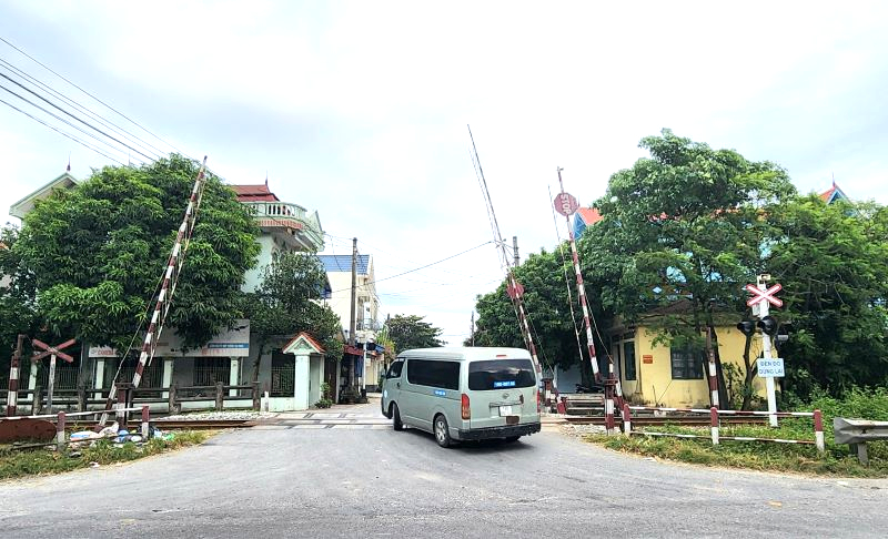 Đẩy nhanh x&oacute;a bỏ lối đi tự mở, bảo đảm an to&agrave;n tuyến đường sắt Bắc - Nam- Ảnh 3.