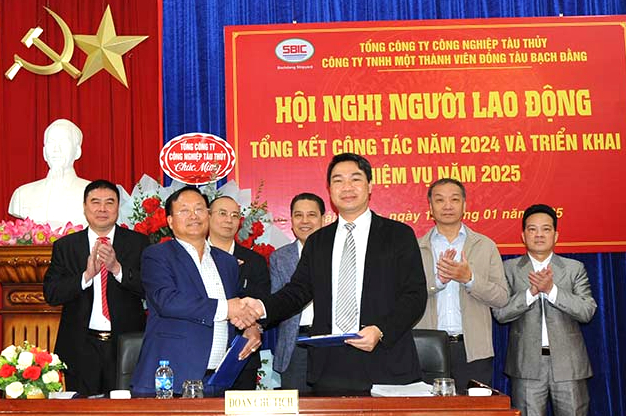 Đ&oacute;ng t&agrave;u Bạch Đằng: Ph&aacute;t huy vai tr&ograve; tổ chức c&ocirc;ng đo&agrave;n, tạo nền tảng ph&aacute;t triển bền vững- Ảnh 4.