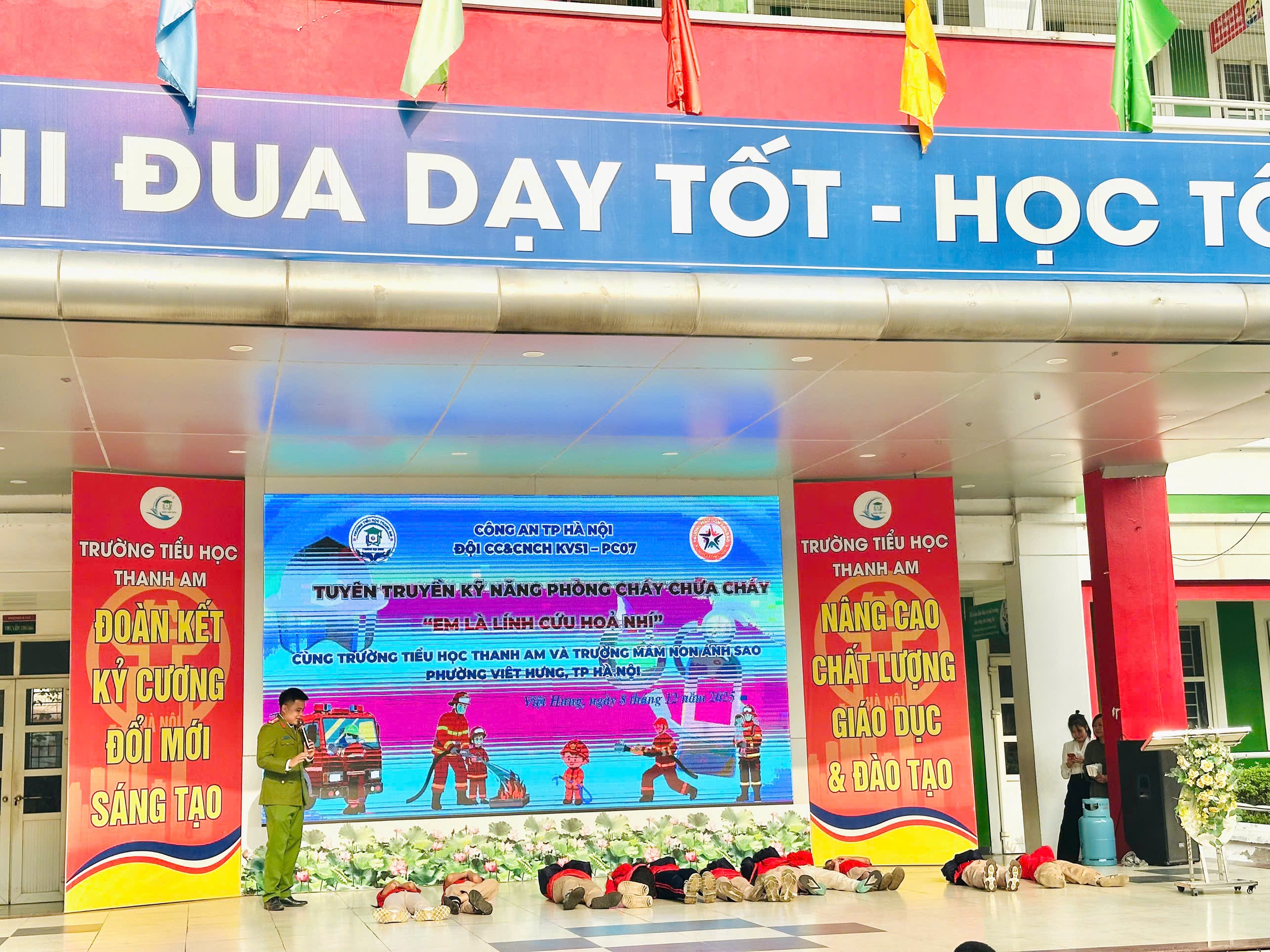 H&agrave; Nội: Tăng cường kỹ năng ph&ograve;ng ch&aacute;y chữa ch&aacute;y cho học sinh- Ảnh 6.