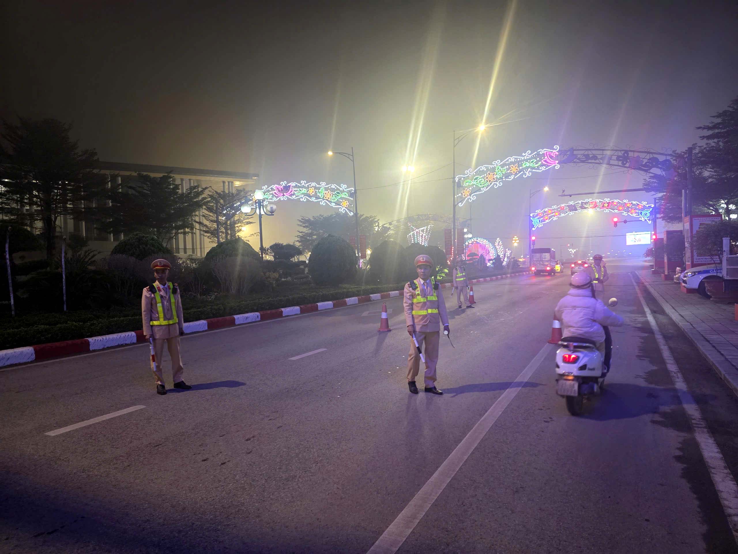 Nhờ đâu tai nạn giao thông ở Lào Cai giảm cả 3 tiêu chí?- Ảnh 2. Nhờ đâu tai nạn giao thông ở Lào Cai giảm cả 3 tiêu chí?- Ảnh 2.