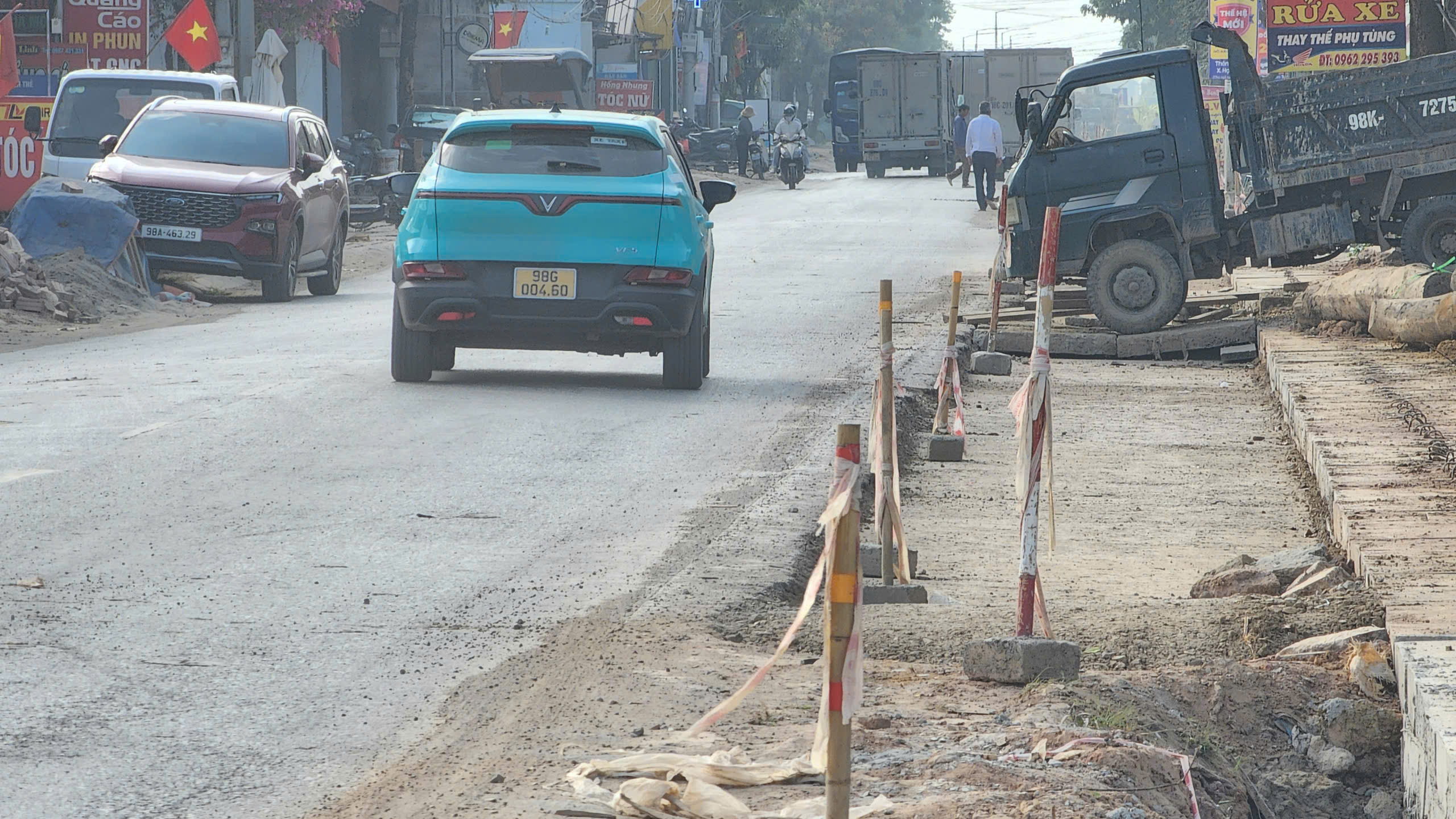 Bắc Ninh: Đảm bảo an toàn giao thông trên đường đang sửa chữa theo Thông tư 41- Ảnh 5. Bắc Ninh: Đảm bảo an toàn giao thông trên đường đang sửa chữa theo Thông tư 41- Ảnh 5.