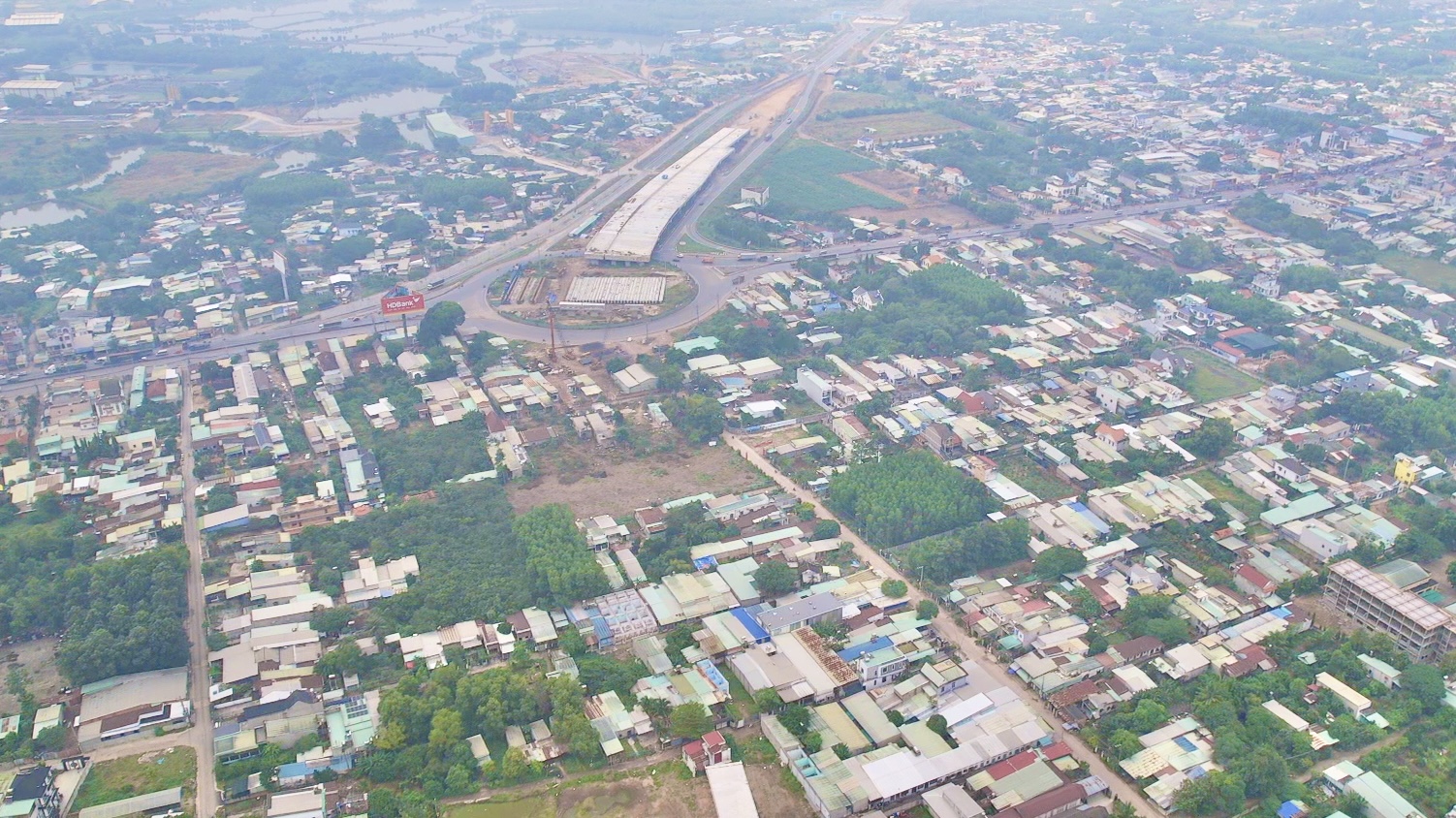 Đồng Nai: Cử tri kiến nghị h&agrave;ng loạt điểm nghẽn, bất cập về hạ tầng giao th&ocirc;ng- Ảnh 1.
