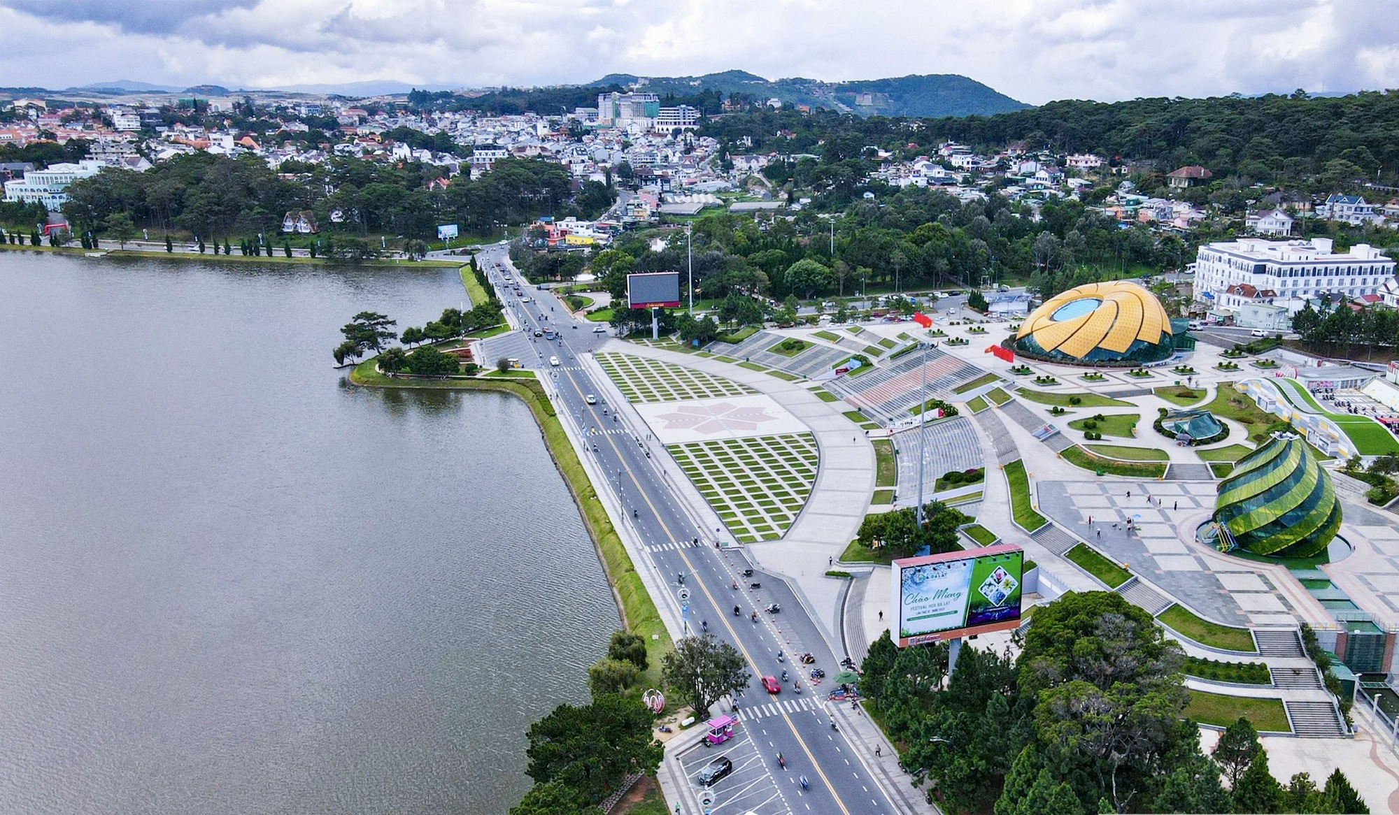 Bốn dự án lớn tại Lâm Đồng sẽ cùng khởi công chào mừng Đại hội XIV của Đảng- Ảnh 1. Bốn dự án lớn tại Lâm Đồng sẽ cùng khởi công chào mừng Đại hội XIV của Đảng- Ảnh 1.