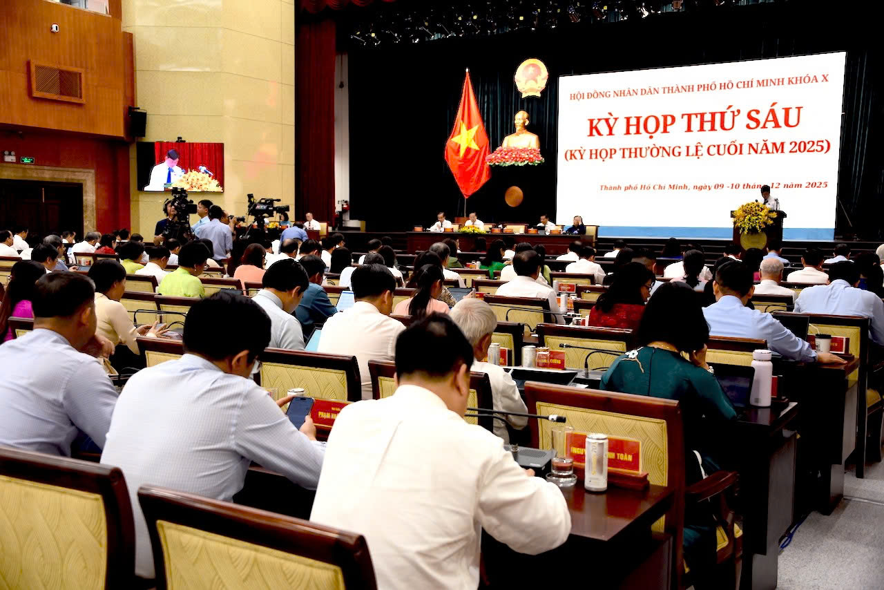 Năm 2026: TP.HCM đặt mục ti&ecirc;u tăng trưởng 10%, thu ng&acirc;n s&aacute;ch 805.000 tỷ đồng- Ảnh 1.