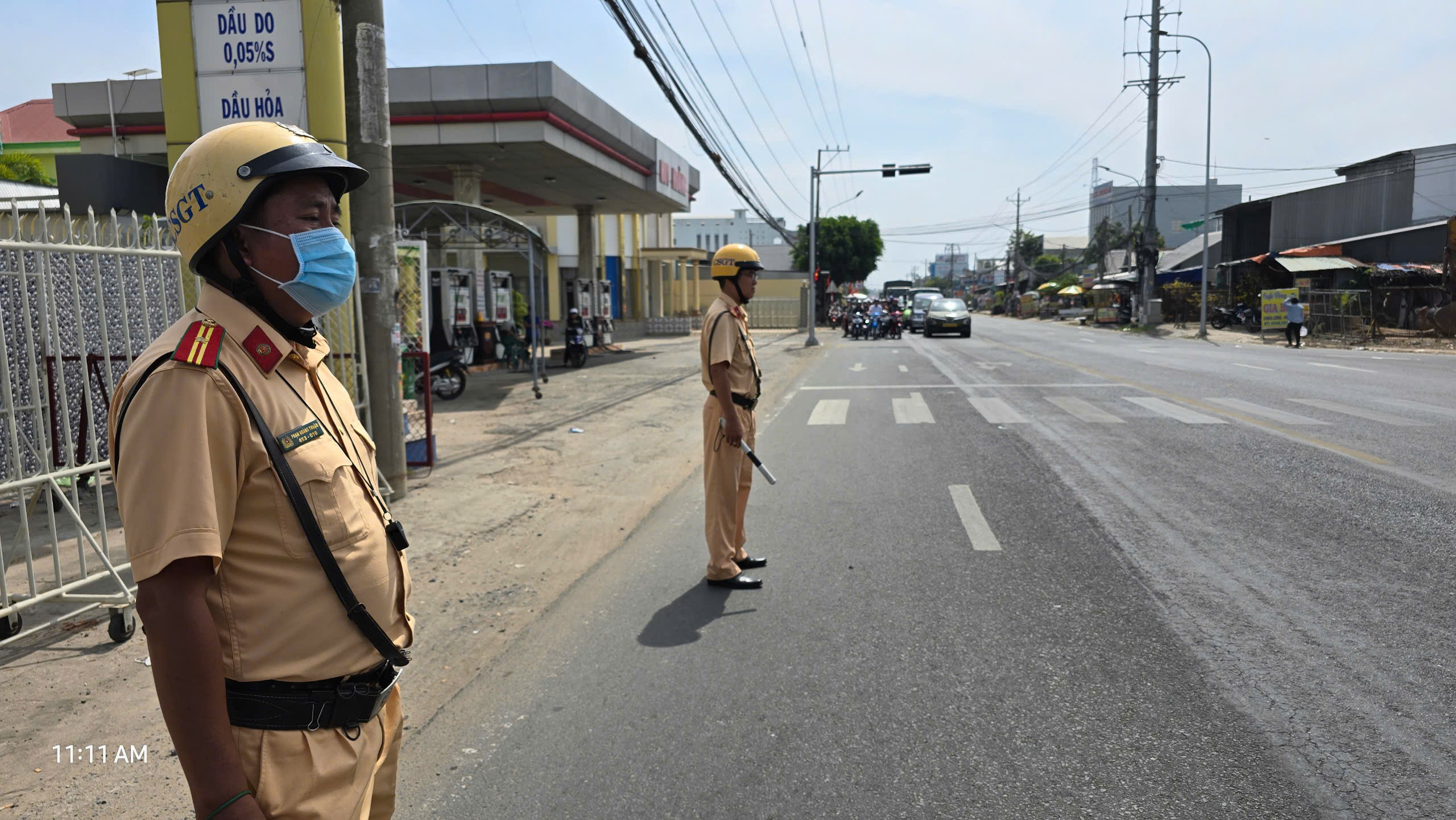 Ùn tắc hơn 10km trên quốc lộ 91 qua huyện Châu Thành, tỉnh An Giang- Ảnh 3. Ùn tắc hơn 10km trên quốc lộ 91 qua huyện Châu Thành, tỉnh An Giang- Ảnh 3.