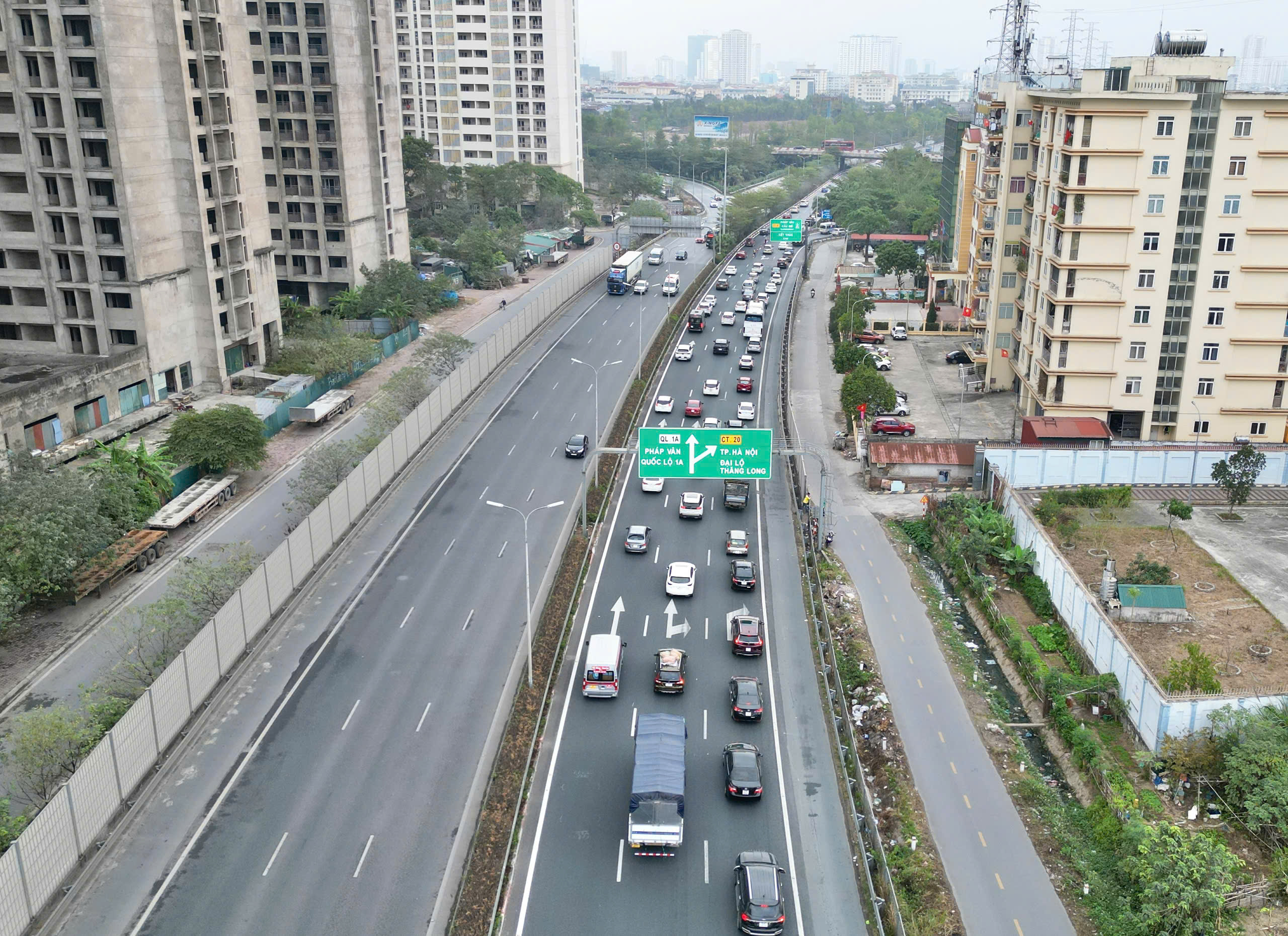 Người d&acirc;n &ugrave;n &ugrave;n trở lại Thủ đ&ocirc;, cửa ng&otilde; ph&iacute;a Nam đ&ocirc;ng nghẹt- Ảnh 1.