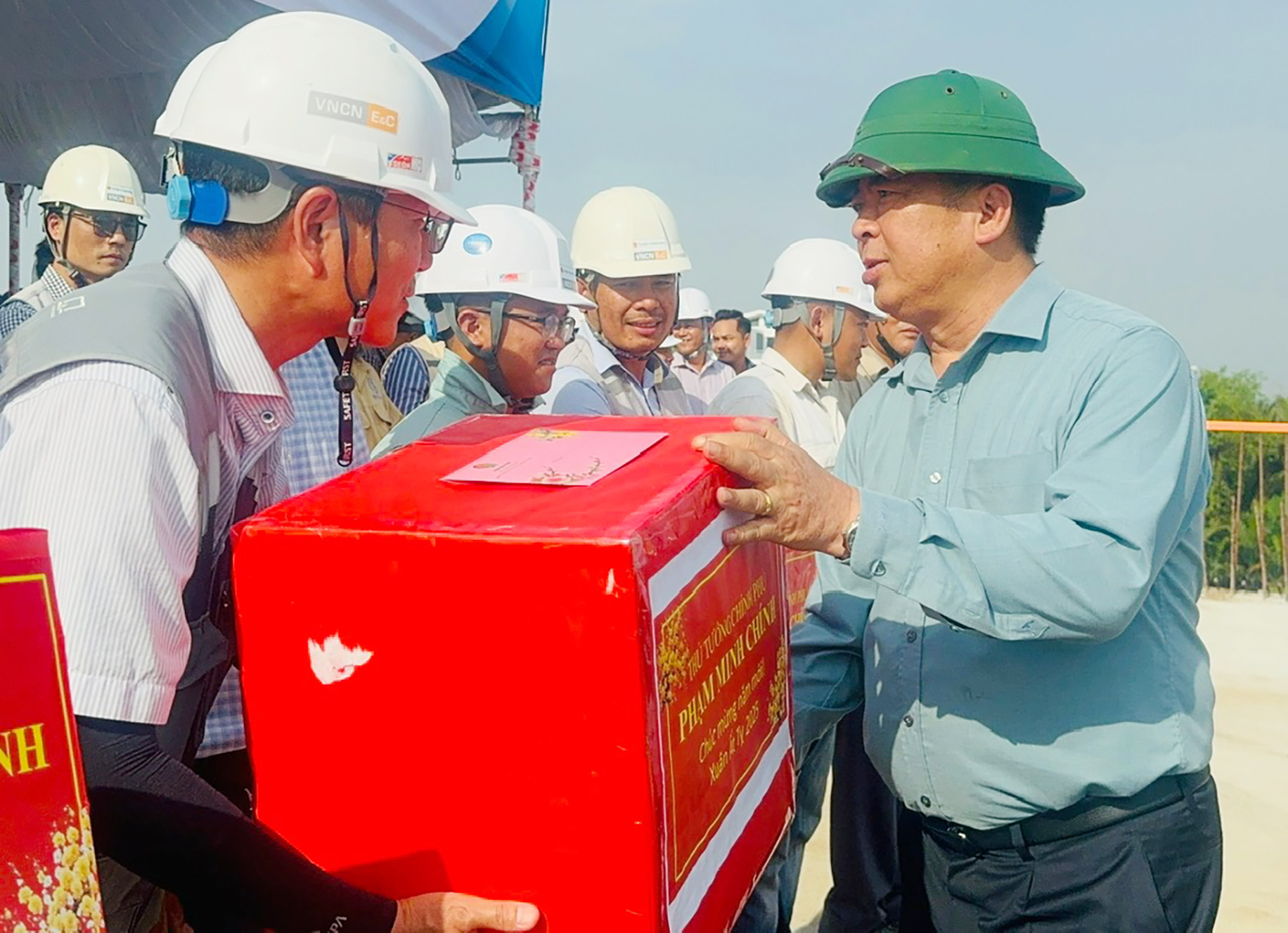 Thủ tướng: Cầu Nhơn Trạch thi c&ocirc;ng tốt, cần tăng tốc về đ&iacute;ch sớm- Ảnh 4.