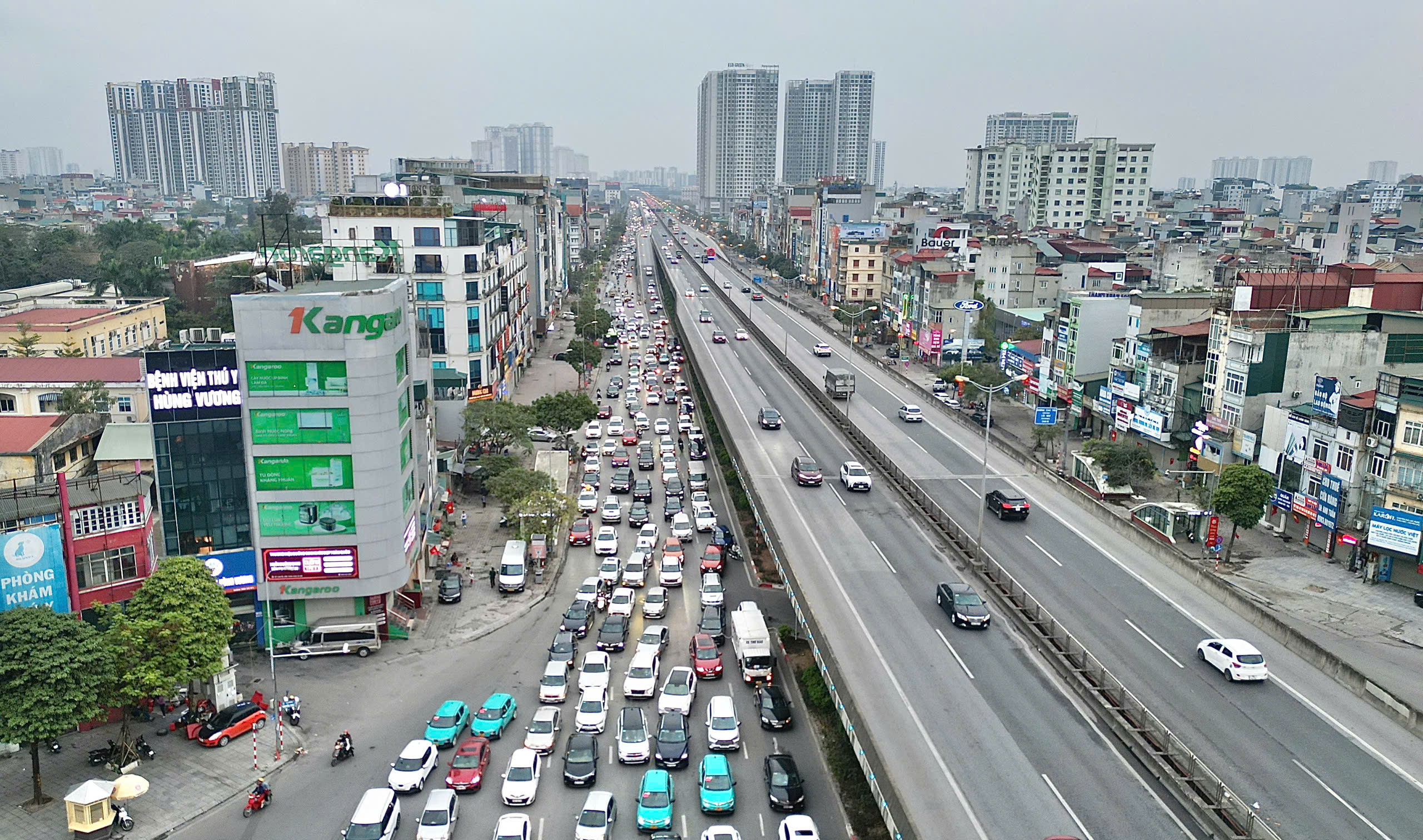 Người d&acirc;n &ugrave;n &ugrave;n trở lại Thủ đ&ocirc;, cửa ng&otilde; ph&iacute;a Nam đ&ocirc;ng nghẹt- Ảnh 7.