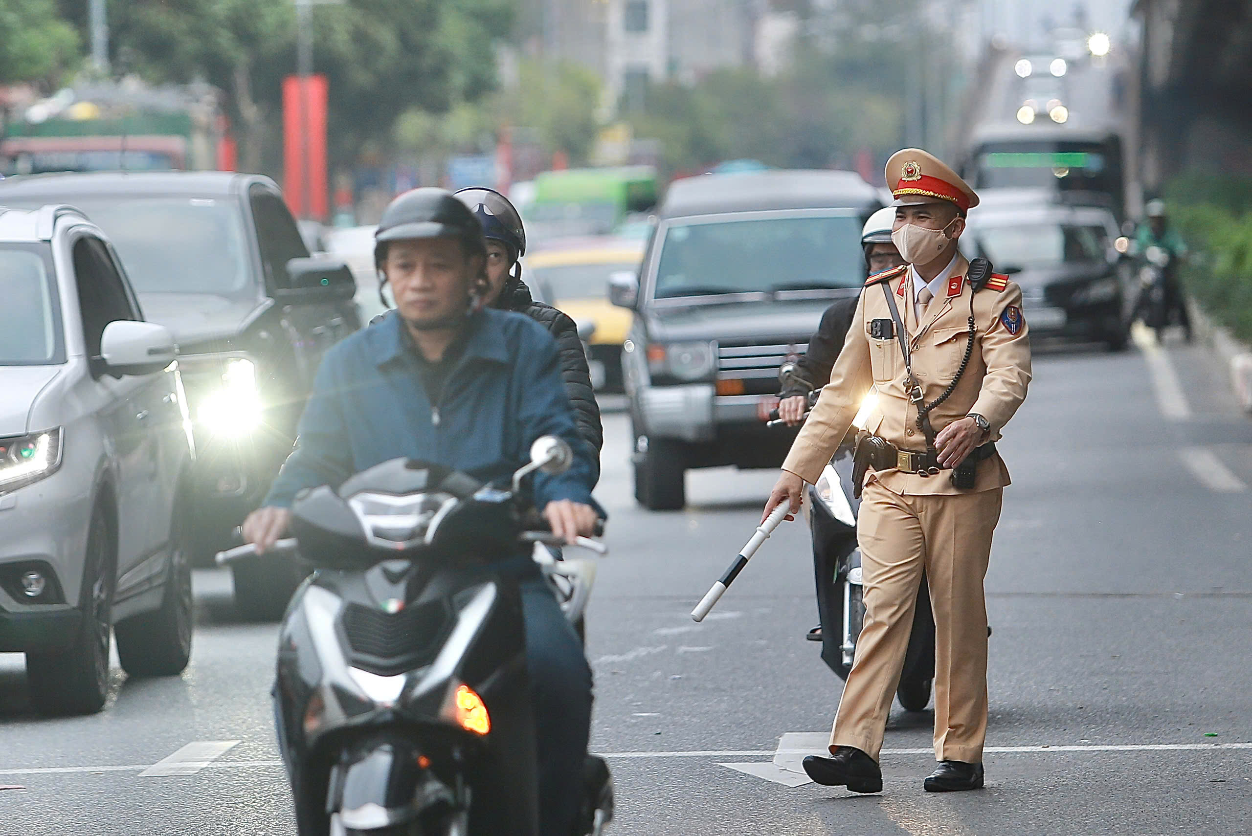 Người d&acirc;n &ugrave;n &ugrave;n trở lại Thủ đ&ocirc;, cửa ng&otilde; ph&iacute;a Nam đ&ocirc;ng nghẹt- Ảnh 16.