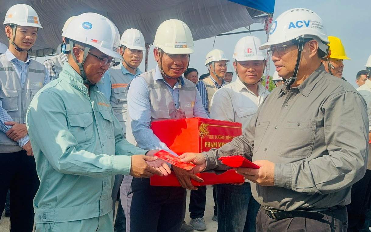 Thủ tướng: Cầu Nhơn Trạch thi c&ocirc;ng tốt, cần tăng tốc về đ&iacute;ch sớm
