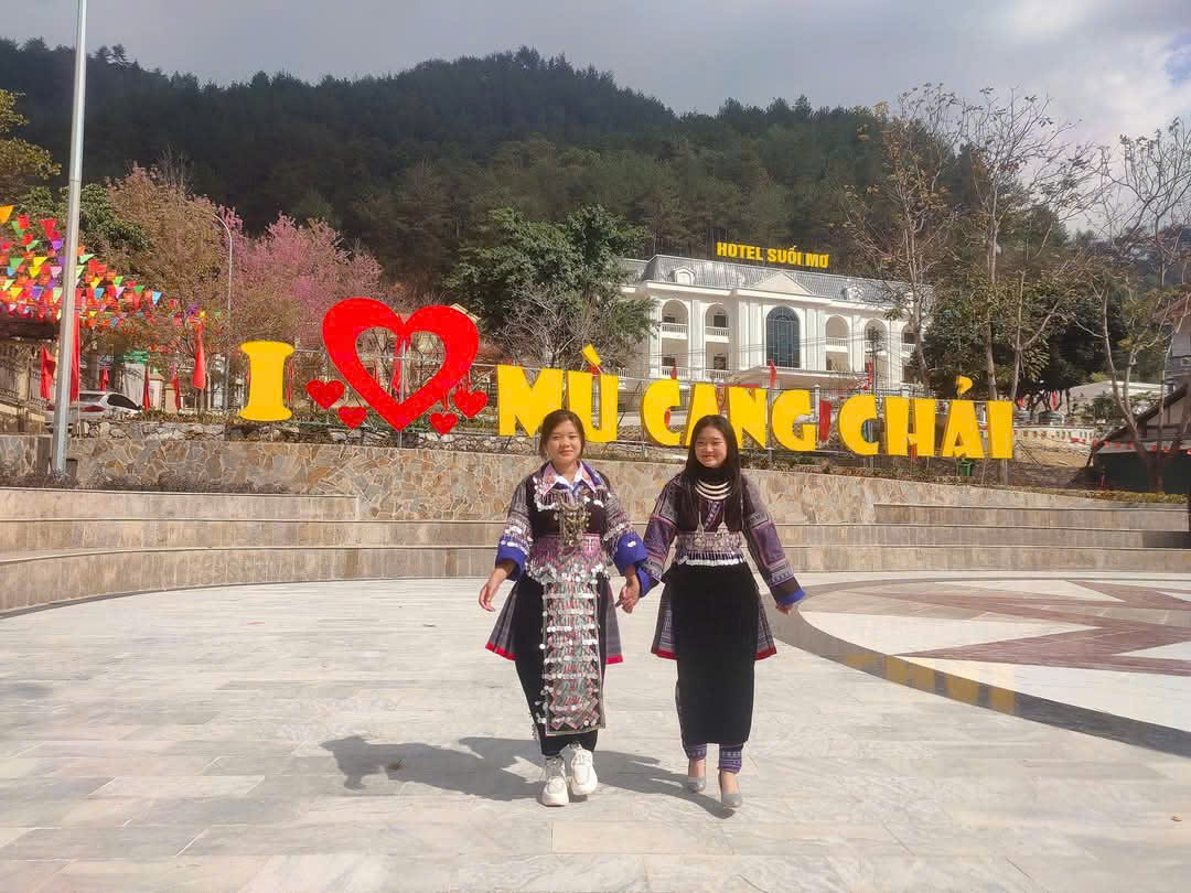 Người d&acirc;n T&acirc;y Bắc băng rừng vượt n&uacute;i vui xu&acirc;n đ&oacute;n Tết- Ảnh 5.