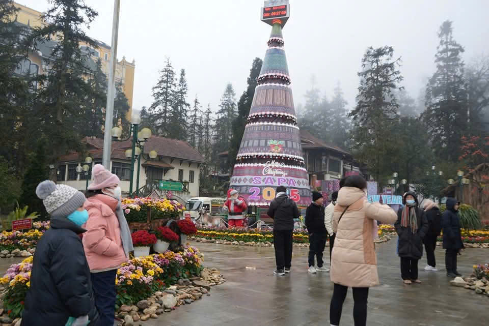 Người d&acirc;n T&acirc;y Bắc băng rừng vượt n&uacute;i vui xu&acirc;n đ&oacute;n Tết- Ảnh 16.