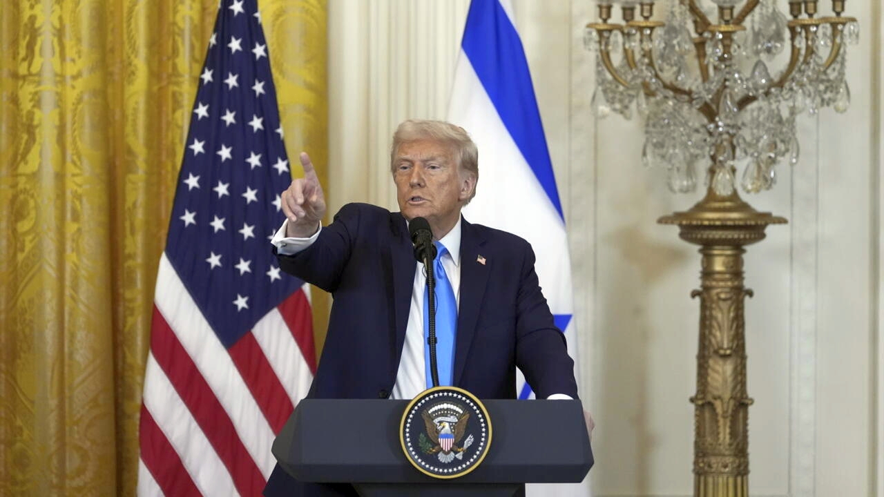&Ocirc;ng Trump muốn Mỹ sở hữu Gaza, cho ph&eacute;p c&aacute;c nước Trung Đ&ocirc;ng c&ugrave;ng tham gia t&aacute;i thiết- Ảnh 1.