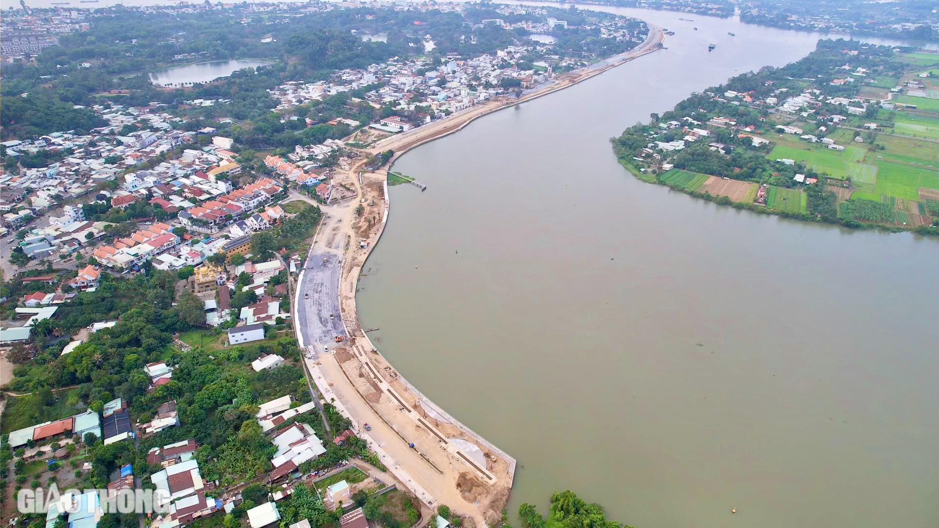 V&igrave; sao tiến độ dự &aacute;n đường ven s&ocirc;ng Đồng Nai vẫn chậm?- Ảnh 2.