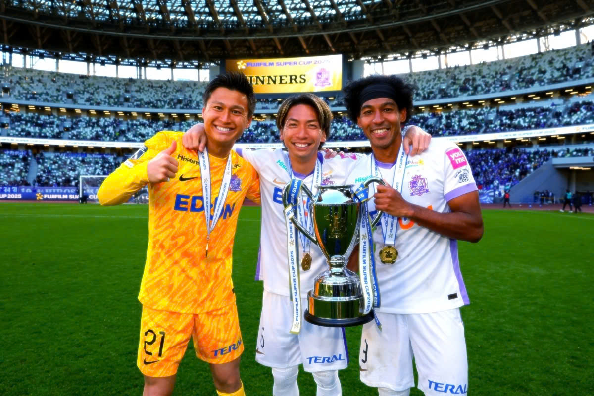 Người h&acirc;m mộ b&oacute;ng đ&aacute; Việt Nam c&oacute; th&ecirc;m "m&oacute;n ăn" miễn ph&iacute;- Ảnh 1.