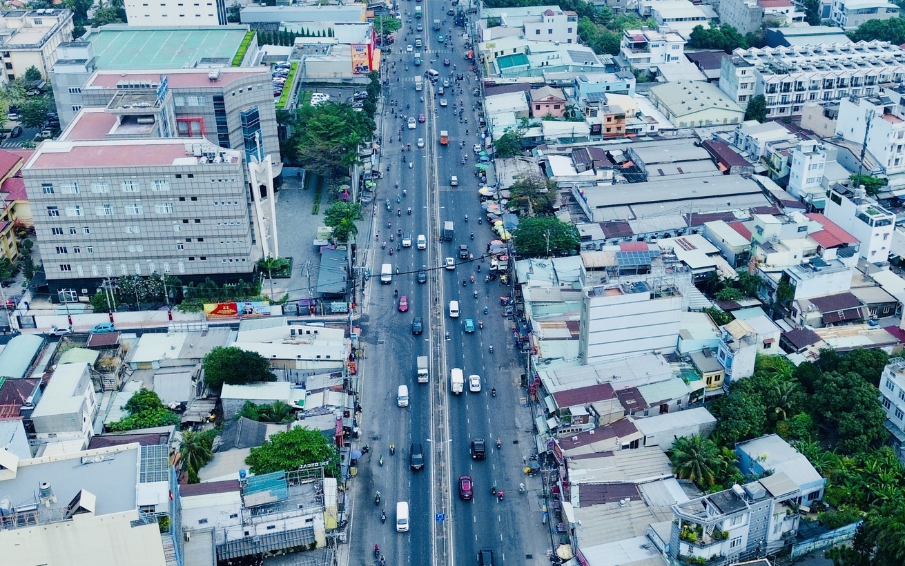 TP.HCM: Quốc lộ 13 sẽ được đầu tư hơn 21.000 tỷ đồng mở rộng th&agrave;nh 10 l&agrave;n xe