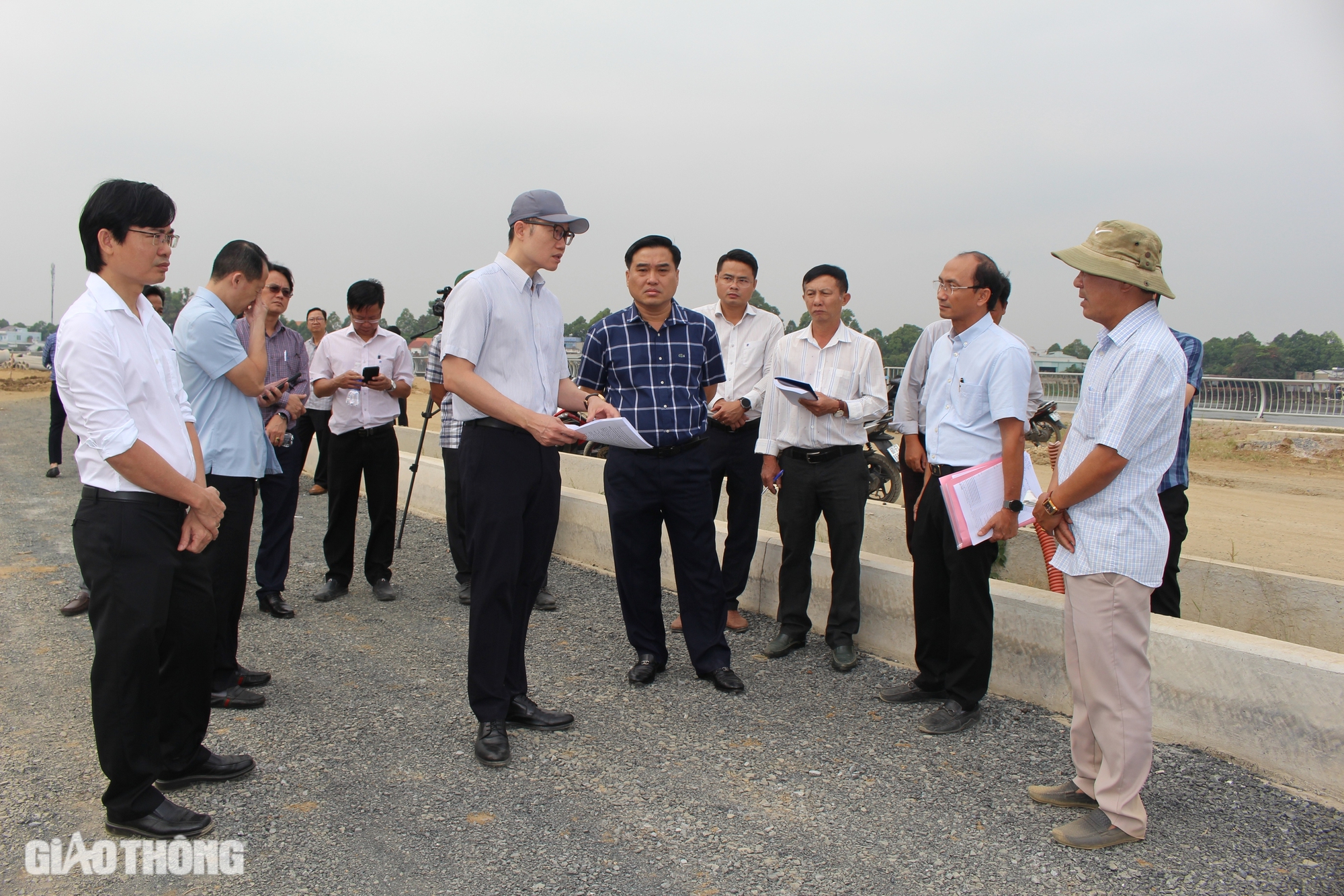 V&igrave; sao tiến độ dự &aacute;n đường ven s&ocirc;ng Đồng Nai vẫn chậm?- Ảnh 1.