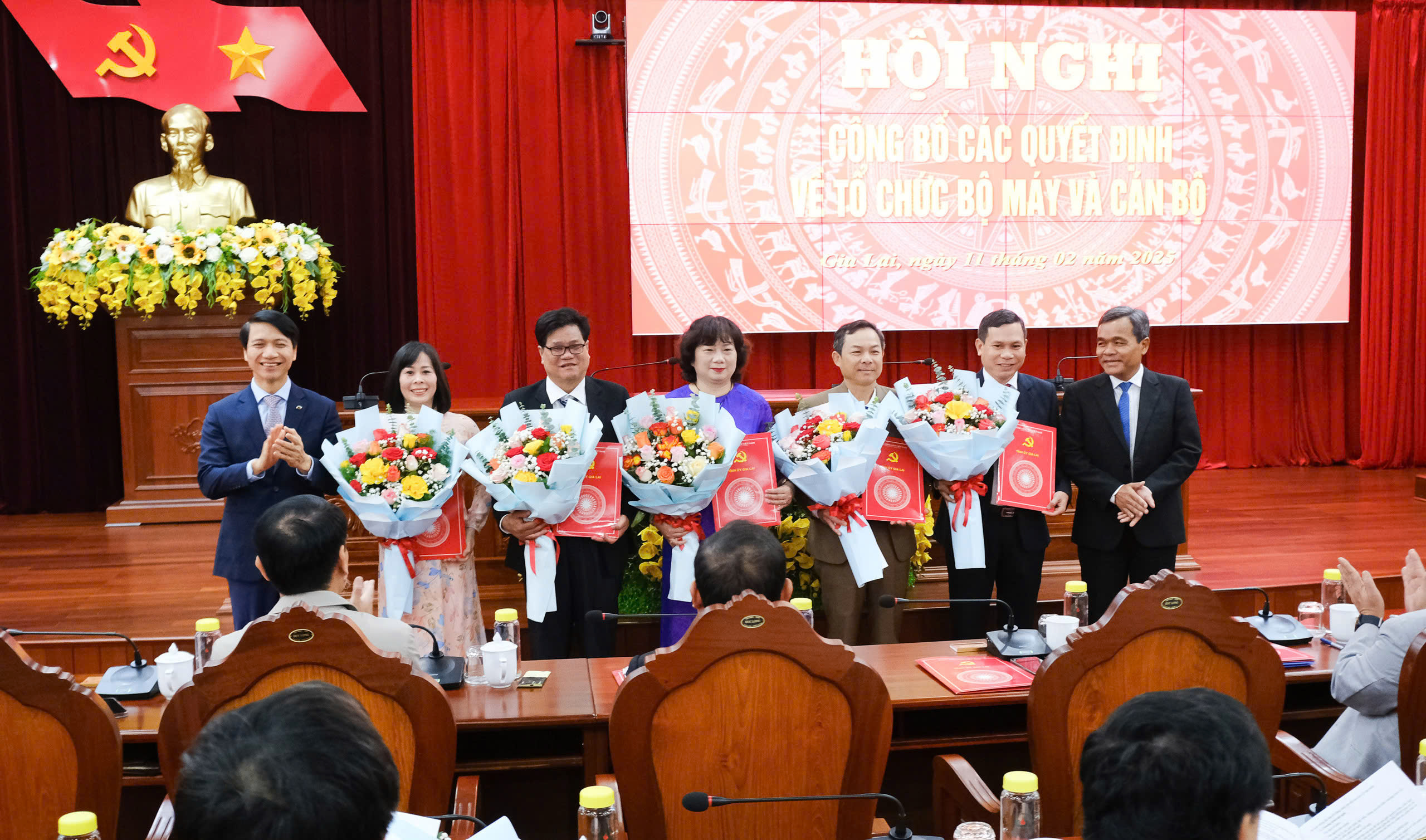 Trưởng ban Tuy&ecirc;n gi&aacute;o Tỉnh ủy Gia Lai xin nghỉ hưu trước tuổi- Ảnh 1.