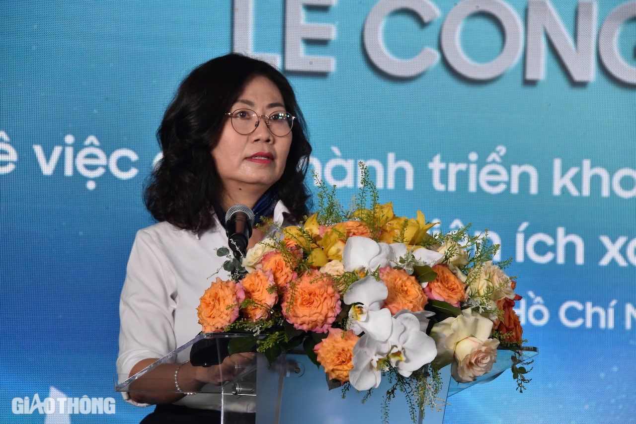 Lắp đặt hơn 250 m&agrave;n h&igrave;nh tr&ecirc;n t&agrave;u metro v&agrave; c&aacute;c nh&agrave; ga để cung cấp th&ocirc;ng tin- Ảnh 1.