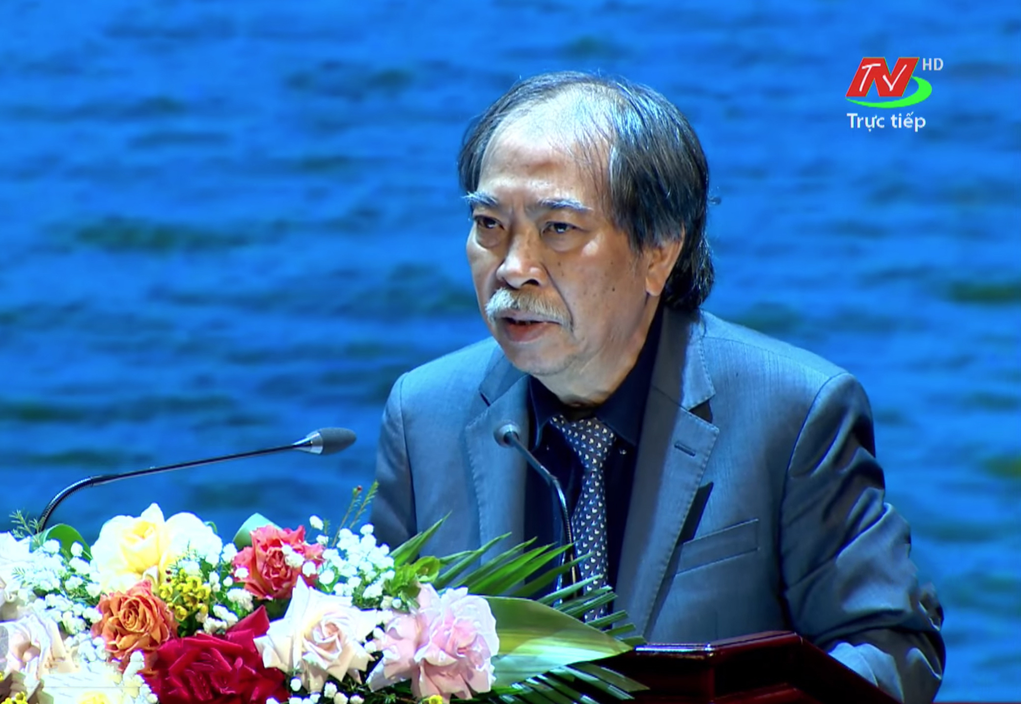 Ng&agrave;y Thơ Việt Nam 2025: Gửi th&ocirc;ng điệp về h&ograve;a b&igrave;nh, c&aacute;i đẹp v&agrave; kh&aacute;t vọng sống- Ảnh 1.