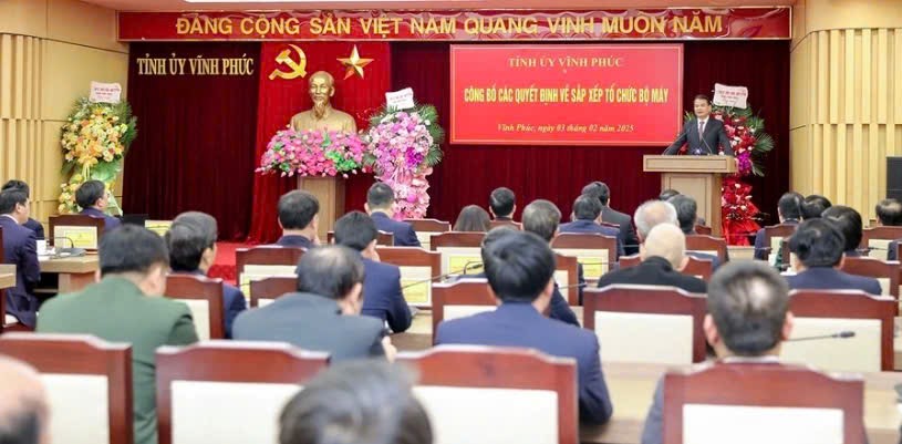 Vĩnh Ph&uacute;c: Gần 300 c&aacute;n bộ, c&ocirc;ng chức, vi&ecirc;n chức xin nghỉ hưu trước tuổi- Ảnh 1.