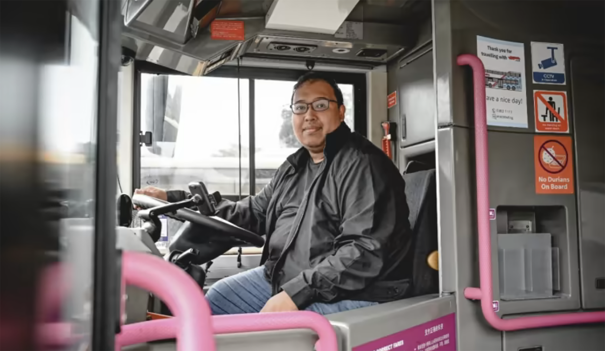 Singapore: Trả lương hậu hĩnh vẫn kh&oacute; tuyển t&agrave;i xế vận tải- Ảnh 2.