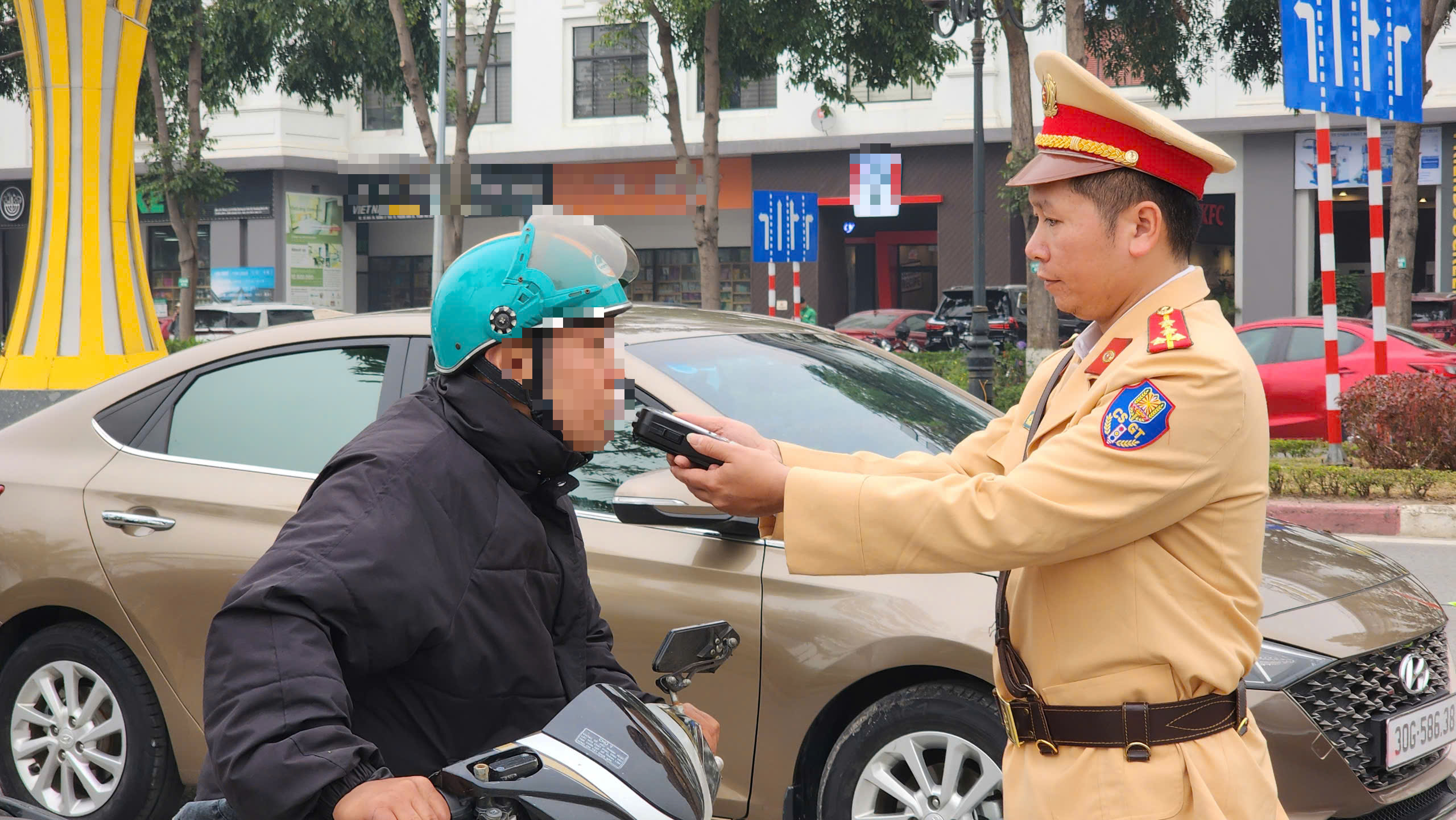 Bắc Ninh: Kiểm tra h&agrave;ng trăm t&agrave;i xế, CSGT kh&ocirc;ng ph&aacute;t hiện "ma men"- Ảnh 5.