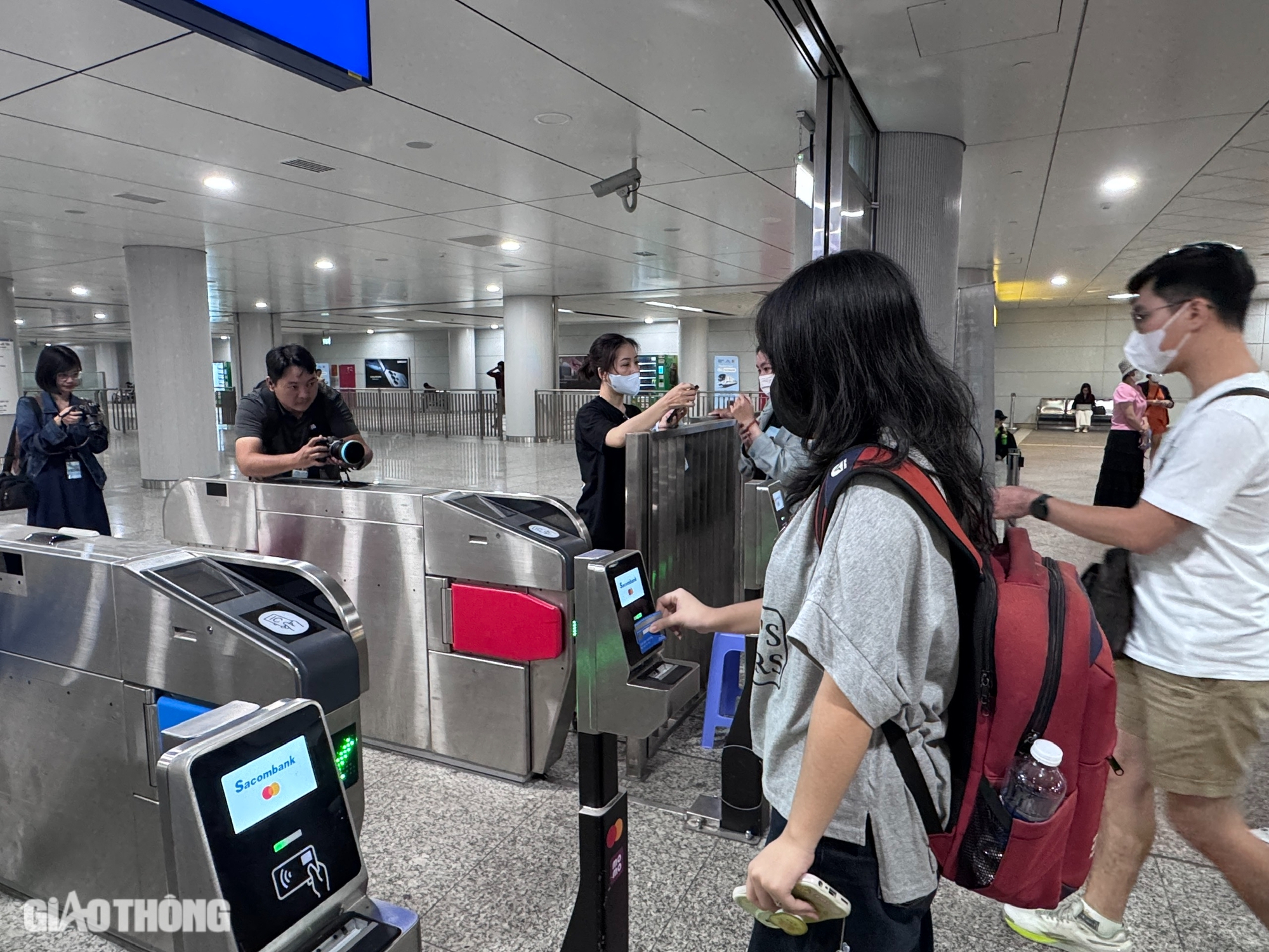 TP.HCM sắp triển khai v&eacute; điện tử chung cho metro số 1 v&agrave; xe bu&yacute;t- Ảnh 3.