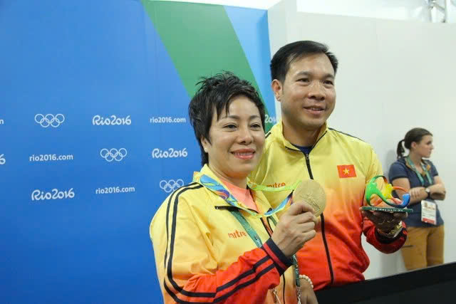 HLV của nh&agrave; v&ocirc; địch Olympic Ho&agrave;ng Xu&acirc;n Vinh nhận vinh dự đặc biệt- Ảnh 1.