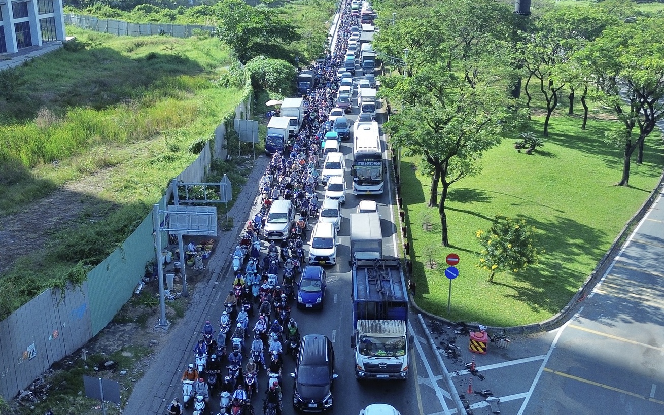 TP.HCM: Thi tuyển thiết kế cầu vượt 6,6km trên đường Nguyễn Văn Linh nối cao tốc- Ảnh 4. Toàn cảnh trục Bắc - Nam TP.HCM được đầu tư gần 10.000 tỷ đồng làm đường trên cao