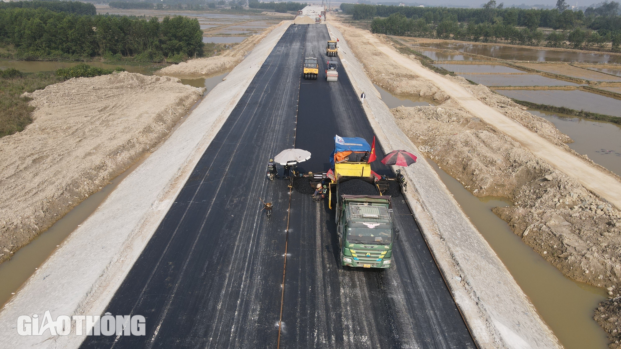Sẵn s&agrave;ng th&ocirc;ng tuyến cao tốc qua H&agrave; Tĩnh dịp 30/4- Ảnh 2.