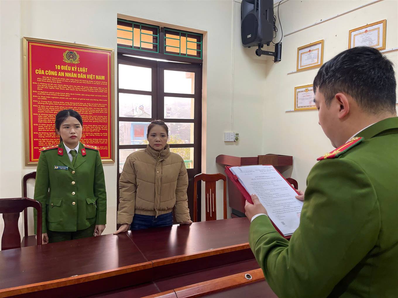 3 người bị bắt vì vận chuyển, buôn bán ngà voi tại Cao Bằng- Ảnh 3. 3 người bị bắt vì vận chuyển, buôn bán ngà voi tại Cao Bằng- Ảnh 3.