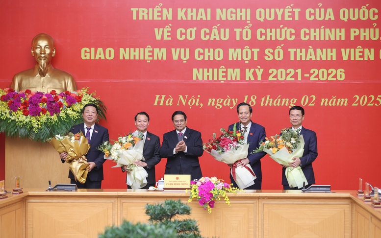 Thủ tướng giao nhiệm vụ c&aacute;c th&agrave;nh vi&ecirc;n Ch&iacute;nh phủ mới được bổ nhiệm