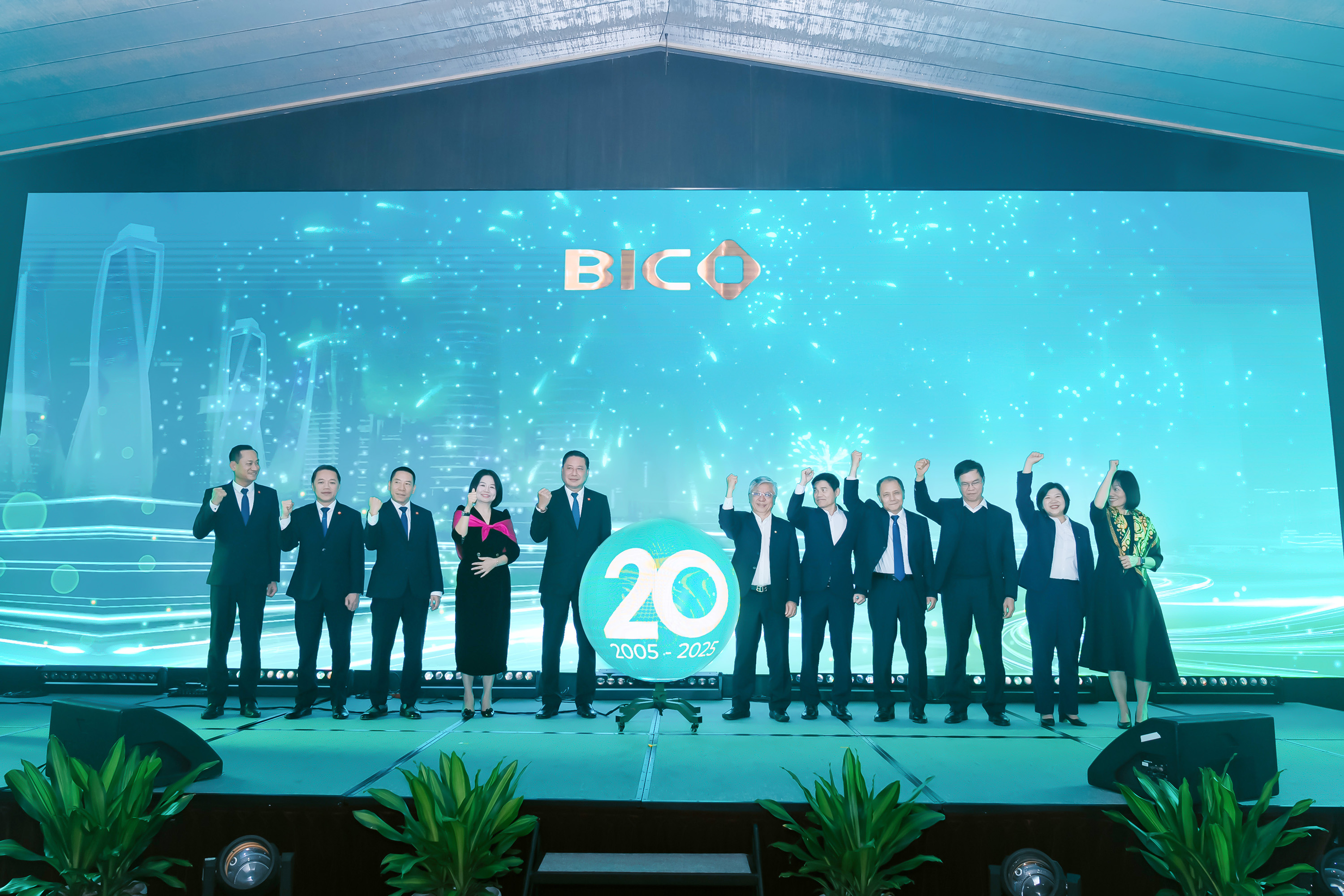Tổng c&ocirc;ng ty Bảo hiểm BIDV vươn m&igrave;nh bứt ph&aacute;, hướng tới kỷ niệm 20 năm th&agrave;nh lập- Ảnh 1.