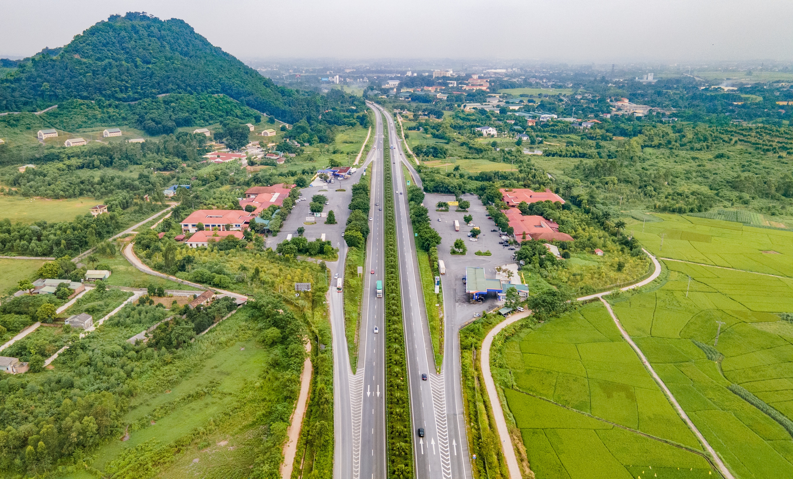 Cuối th&aacute;ng 2/2025 sửa chữa định kỳ nhiều đoạn tuyến cao tốc Nội B&agrave;i - L&agrave;o Cai- Ảnh 1.